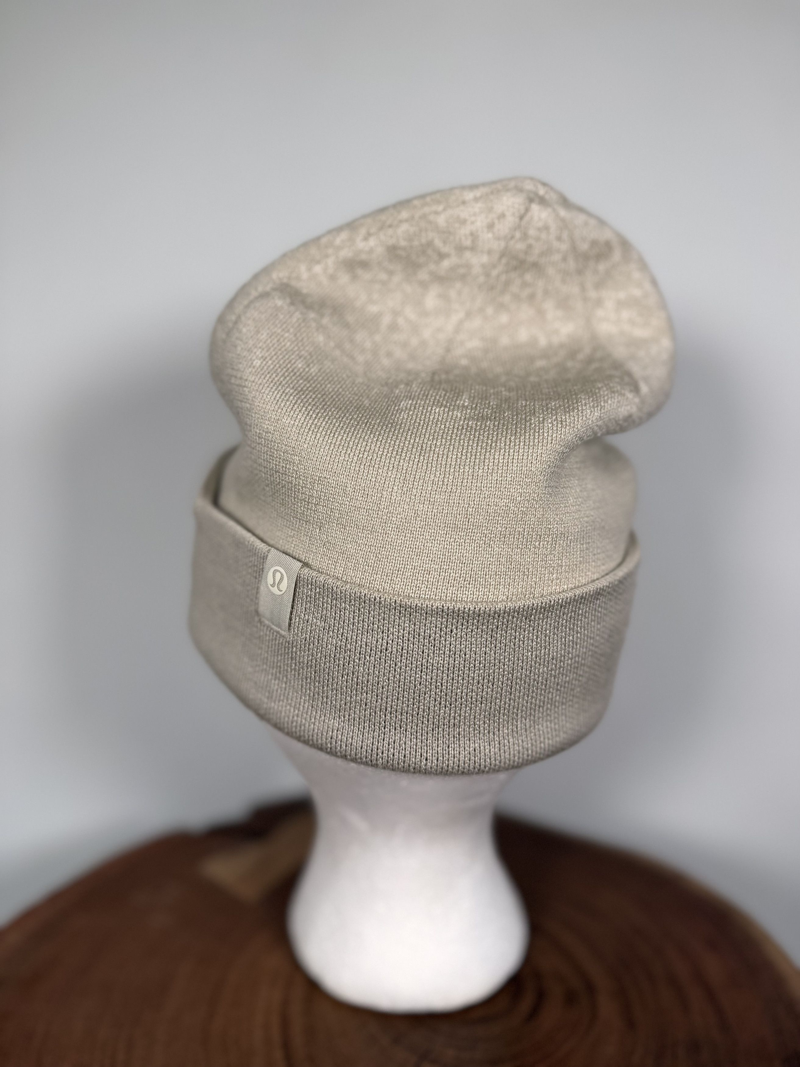 Lululemon Lululemon Canada Olympics Reversible Merino Wool Beanie Size ONE SIZE - 2 Thumbnail