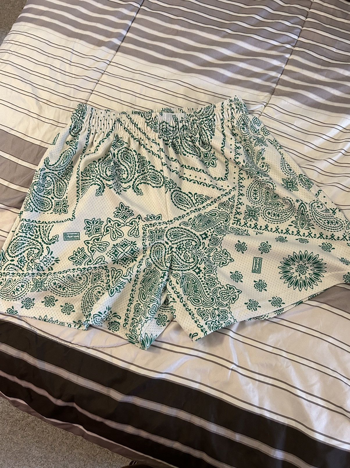 Bravest Studios Bravest Studios Paisley Shorts Size US 42 / EU 58 - 1 Thumbnail