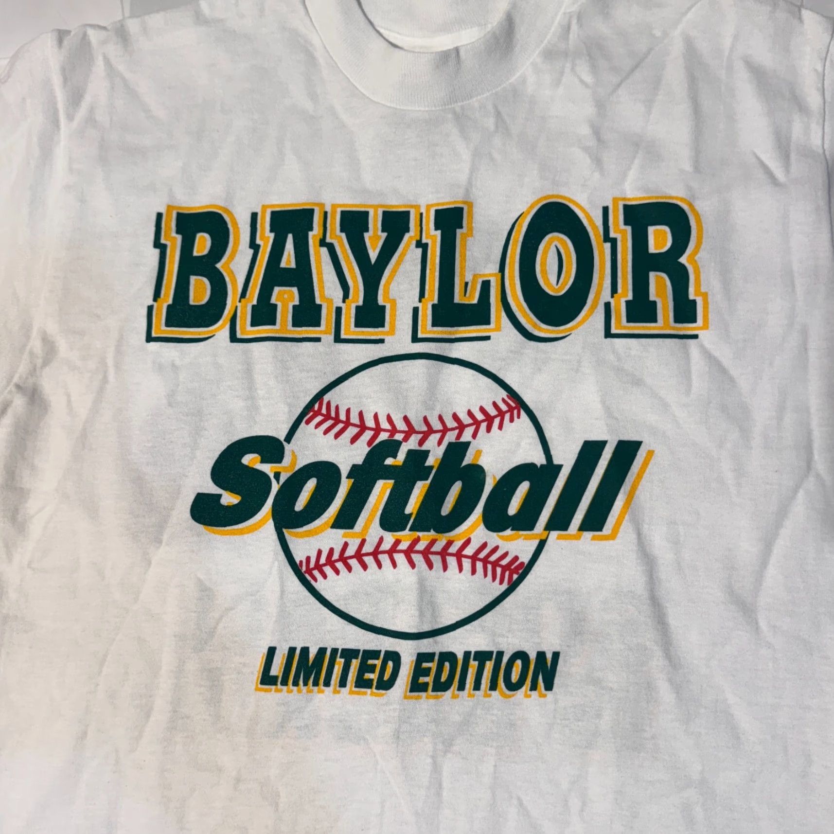 Fruit Of The Loom VINTAGE Baylor University Softball Is Back Tshirt M White Logo 90s Fruit of the Loom T-Shirt Mens Womens Unisex Adults Short Sleeve Crew Neck Size US M / EU 48-50 / 2 - 3 Thumbnail