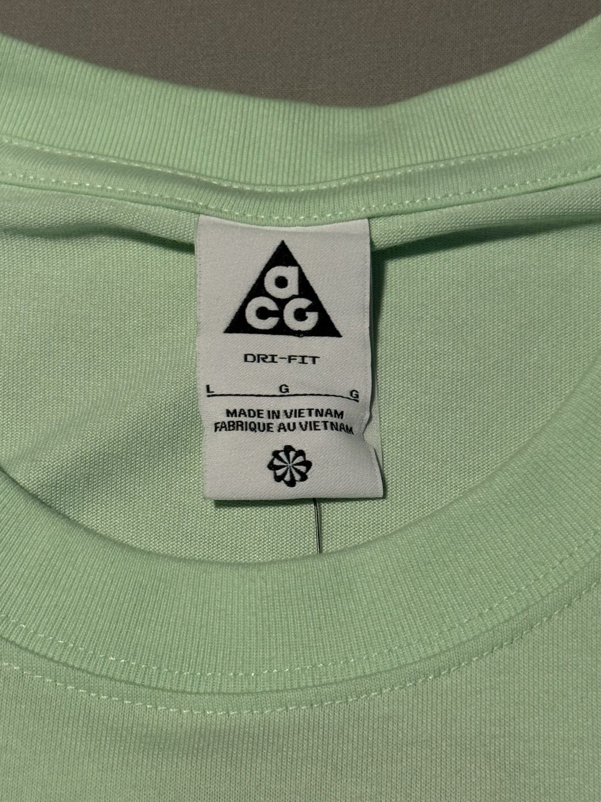Nike ACG Nike ACG Dri-Fit Men’s Tee T-Shirt Green Brand New DS Size US L / EU 52-54 / 3 - 8 Thumbnail