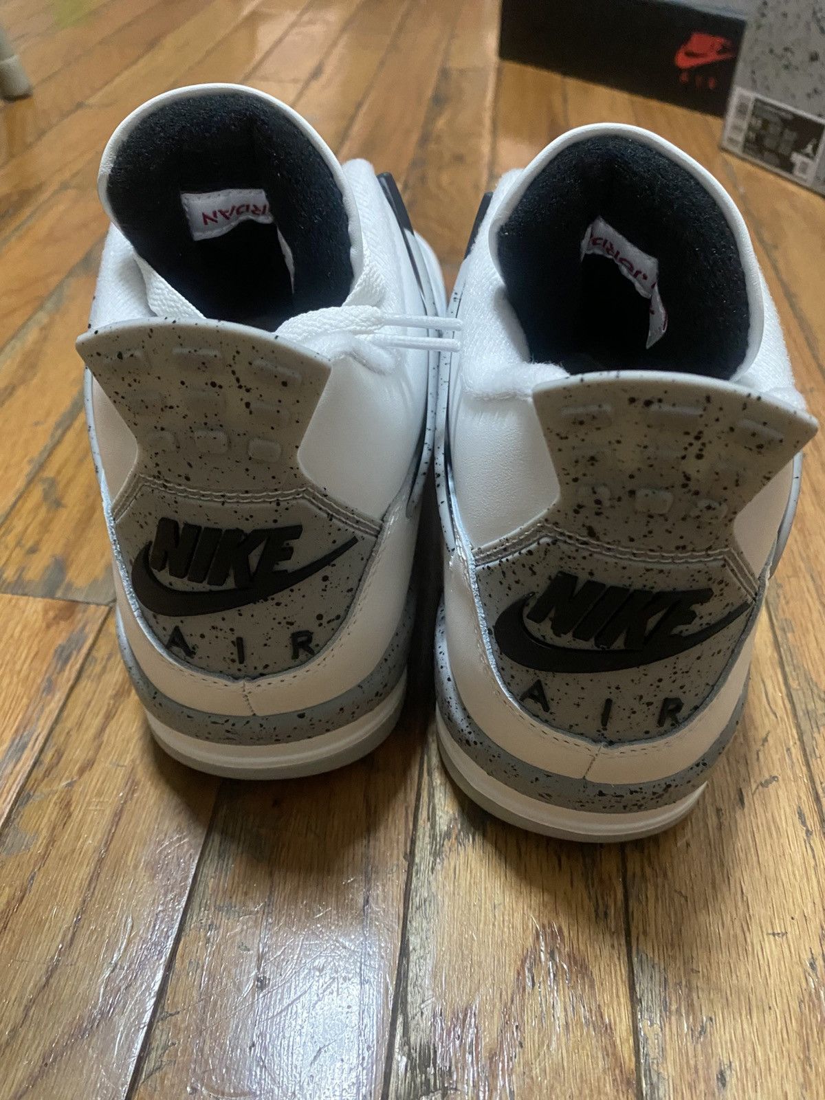 Jordan Brand Air jordan Retro 4s "White cement" Size US 9.5 / EU 42-43 - 6 Thumbnail