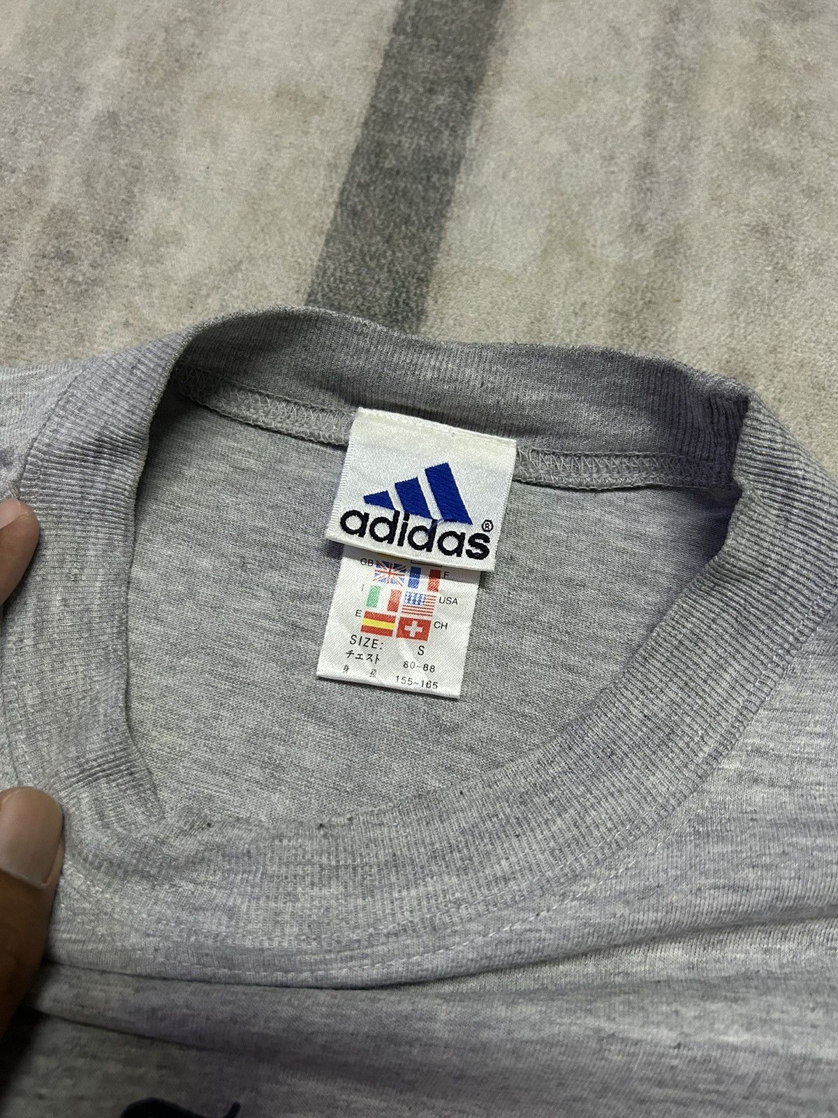 Adidas Adidas vintage tshirt Size US S / EU 44-46 / 1 - 3 Thumbnail