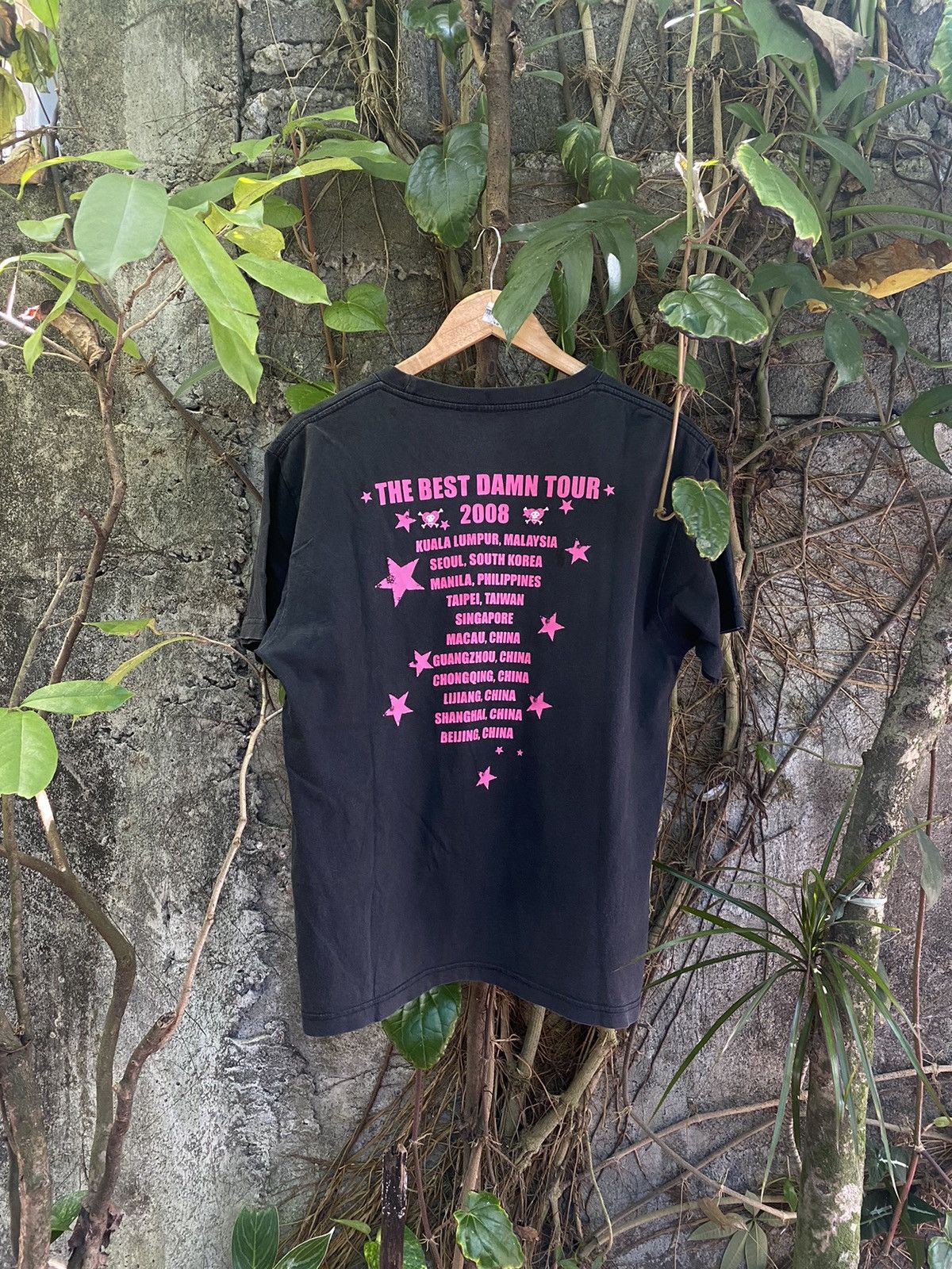 Band Tees Avril Lavigne The Best Damn Asia Tour Tee Size US L / EU 52-54 / 3 - 4 Thumbnail