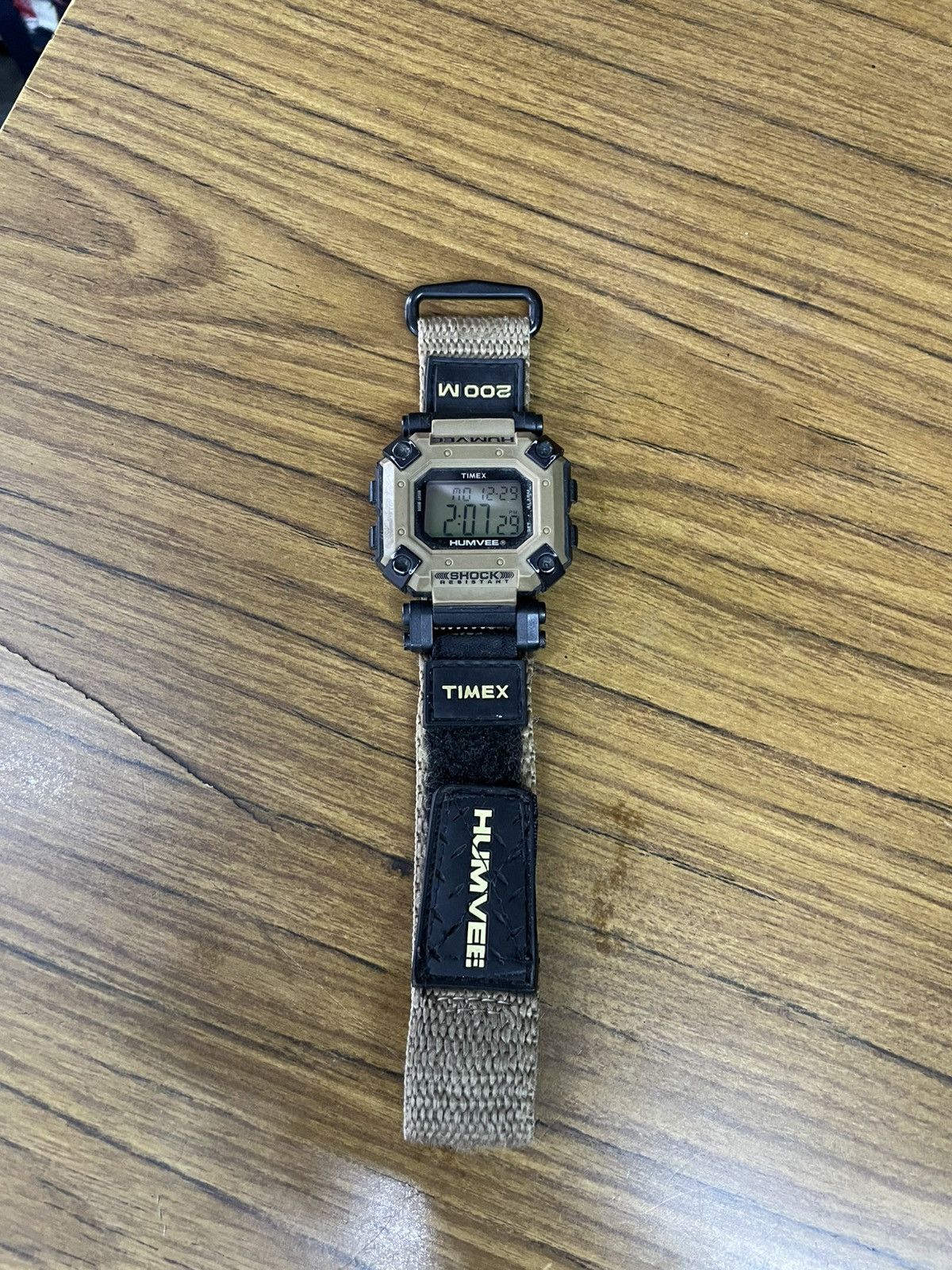 Timex TIMEX HUMVEE 1998 Khakis 200M VINTAGE MILITARY WATCHES Size ONE SIZE - 1 Thumbnail