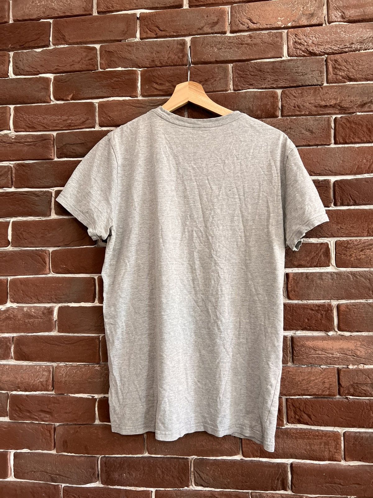 Oakley Oakley Vintage Y2k Tshirt Classic Logo Hype Streetwear Mediu Size US M / EU 48-50 / 2 - 3 Thumbnail