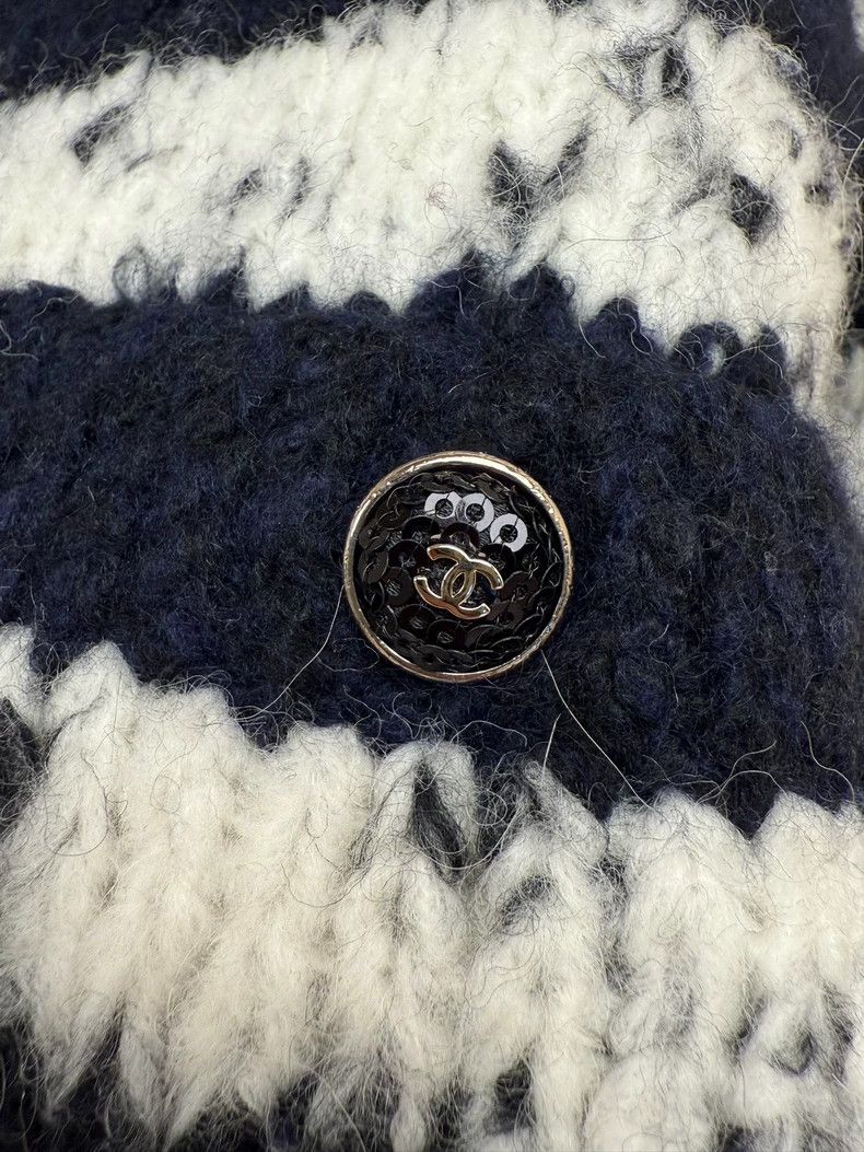 Chanel Chanel Blue and white striped cashmere knitted short sweat Size XS / US 0-2 / IT 36-38 - 3 Thumbnail
