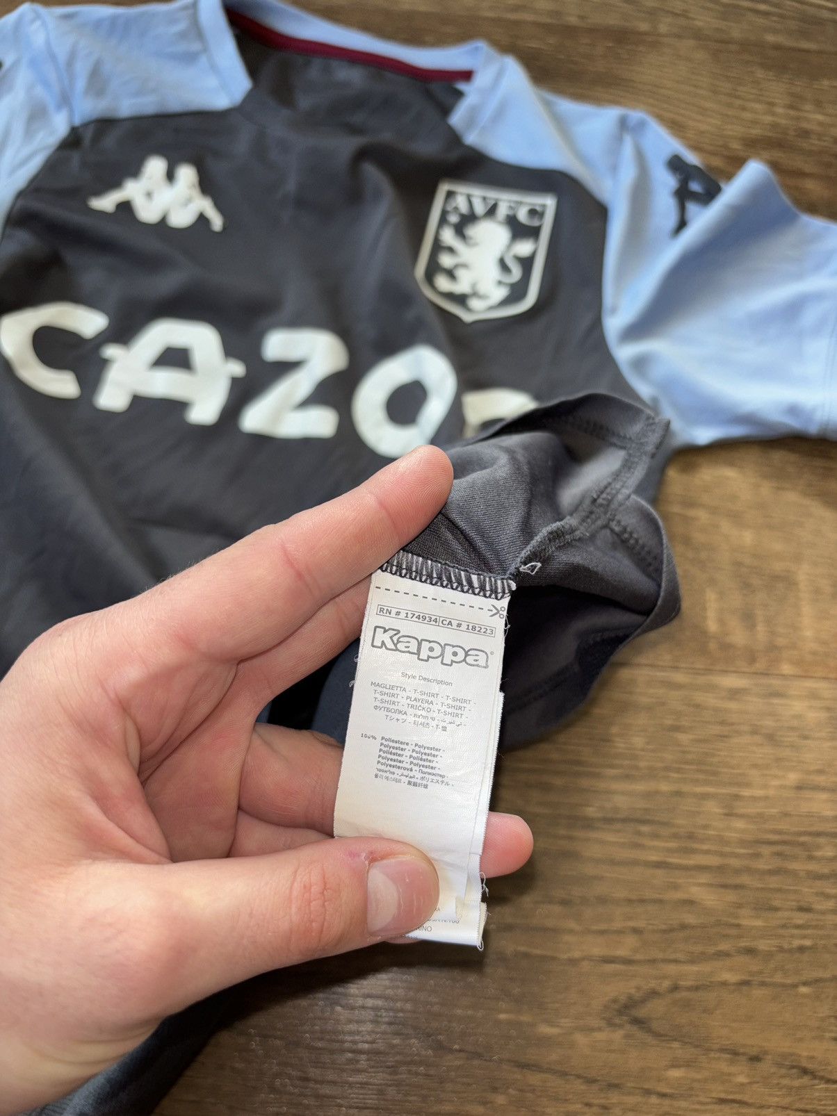 Kappa ASTON VILLA 21/22 TRAINING FOOTBALL SOCCER JERSEY KAPPA sz S Size US S / EU 44-46 / 1 - 3 Thumbnail