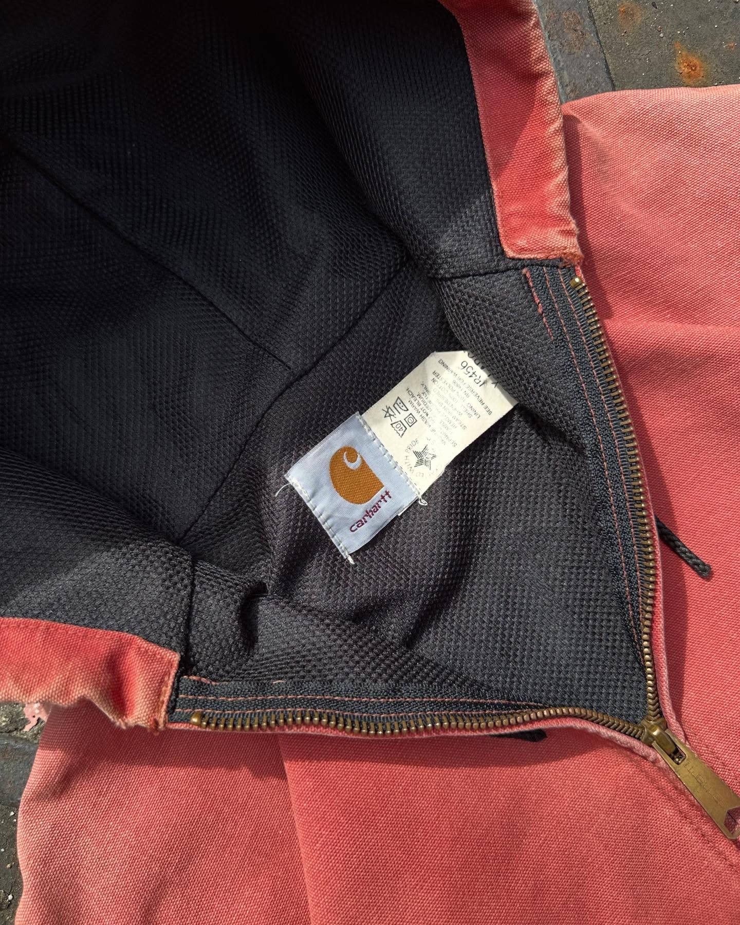 Carhartt Vintage 90’s Carhartt Jacket Salmon JR456 (Very Rare) Size US M / EU 48-50 / 2 - 7 Thumbnail