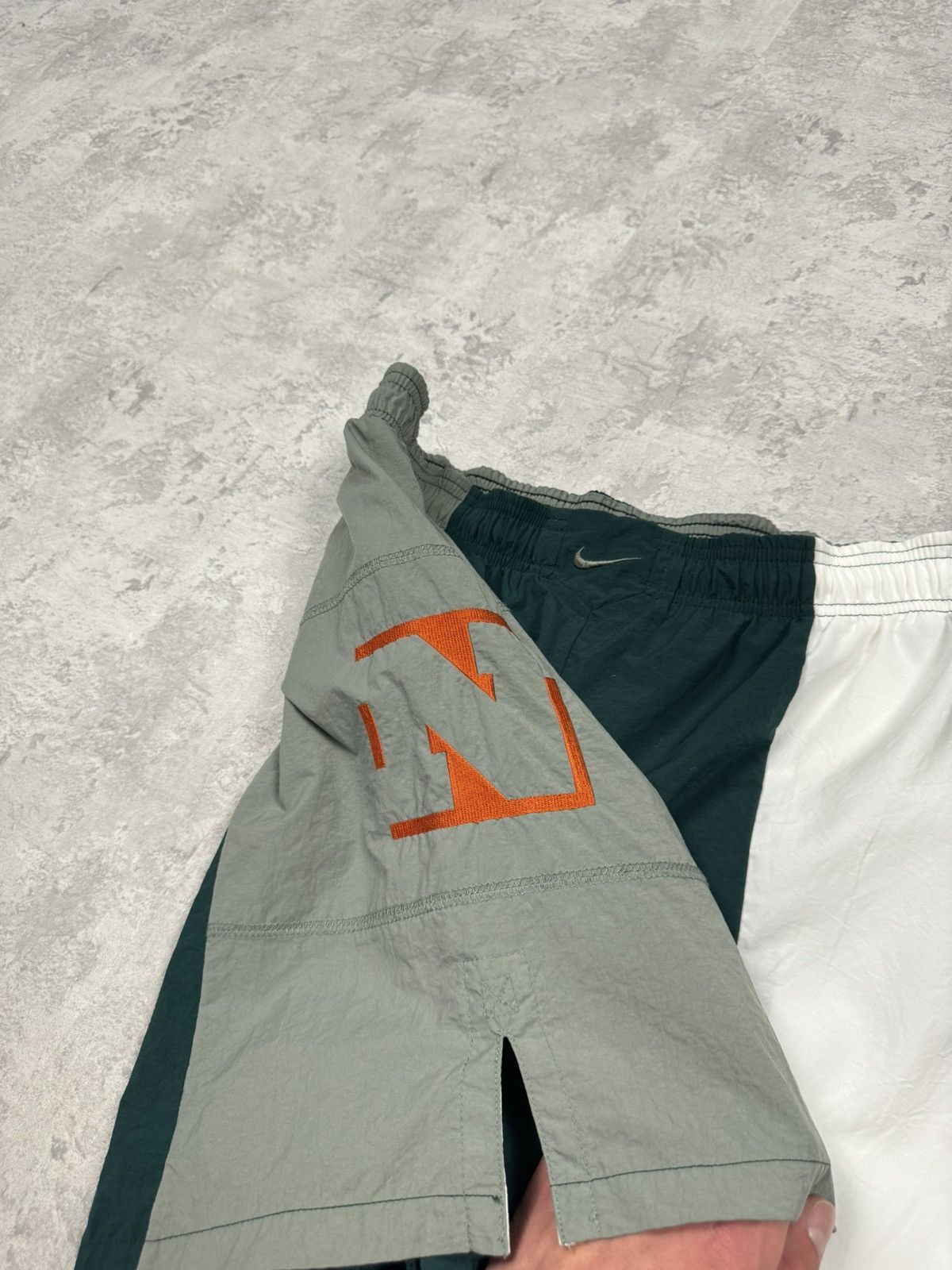 Nike Vintage Nike Y2K Shorts Size M Size US 31 - 4 Thumbnail