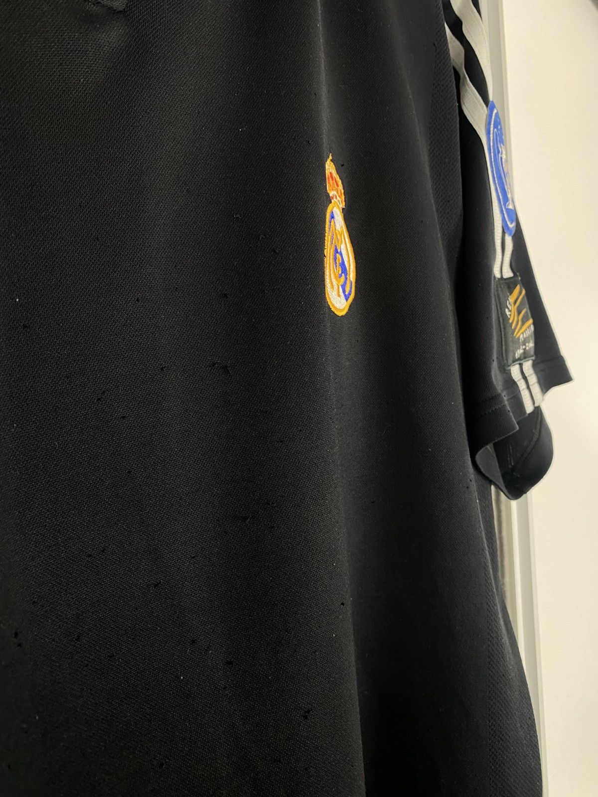 Adidas Real Madrid x Adidas 2001 2002 01/02 Away kit champions Size US M / EU 48-50 / 2 - 11 Thumbnail