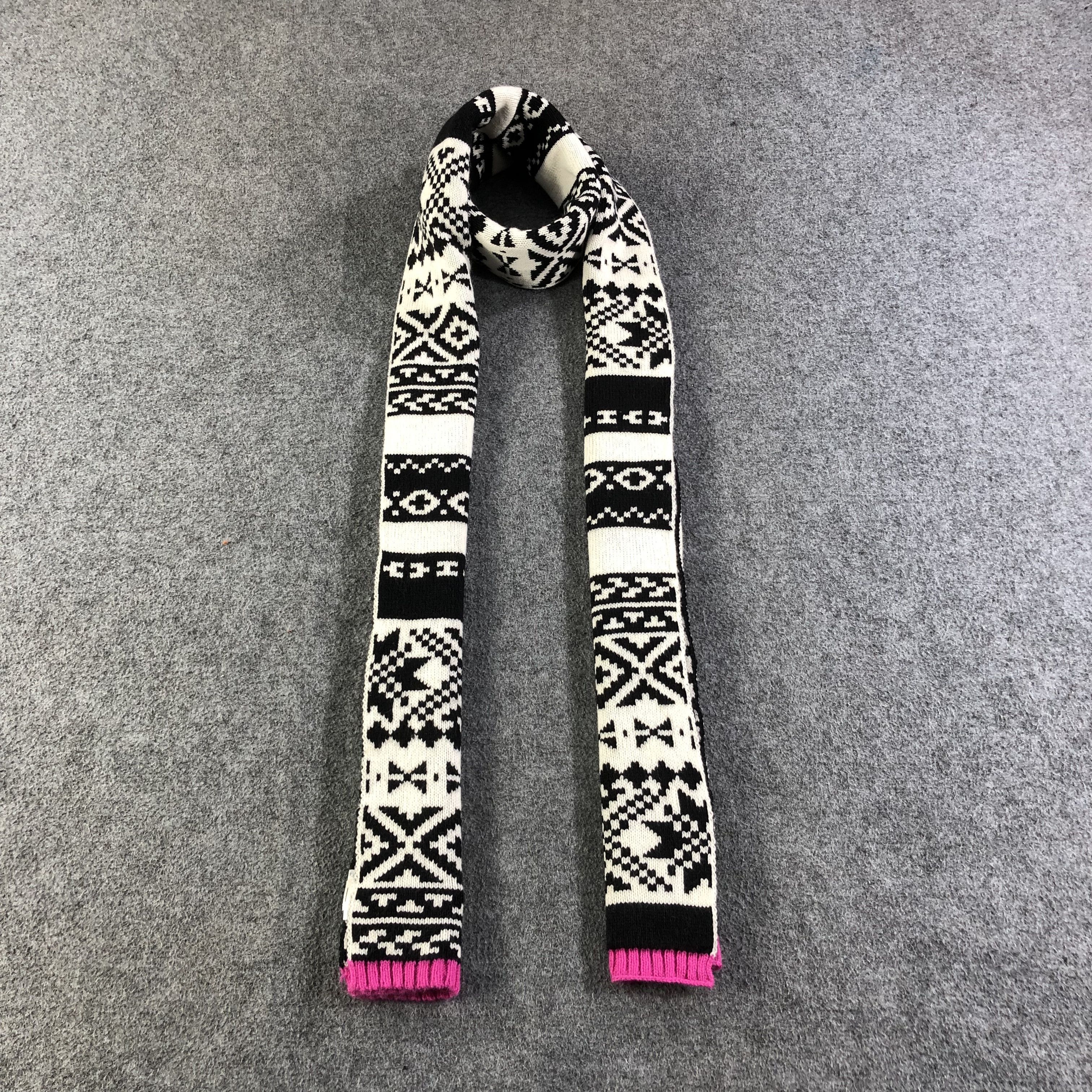 Gap GAP Native Design Wool Scarf Muffler V1350 Size ONE SIZE - 1 Thumbnail