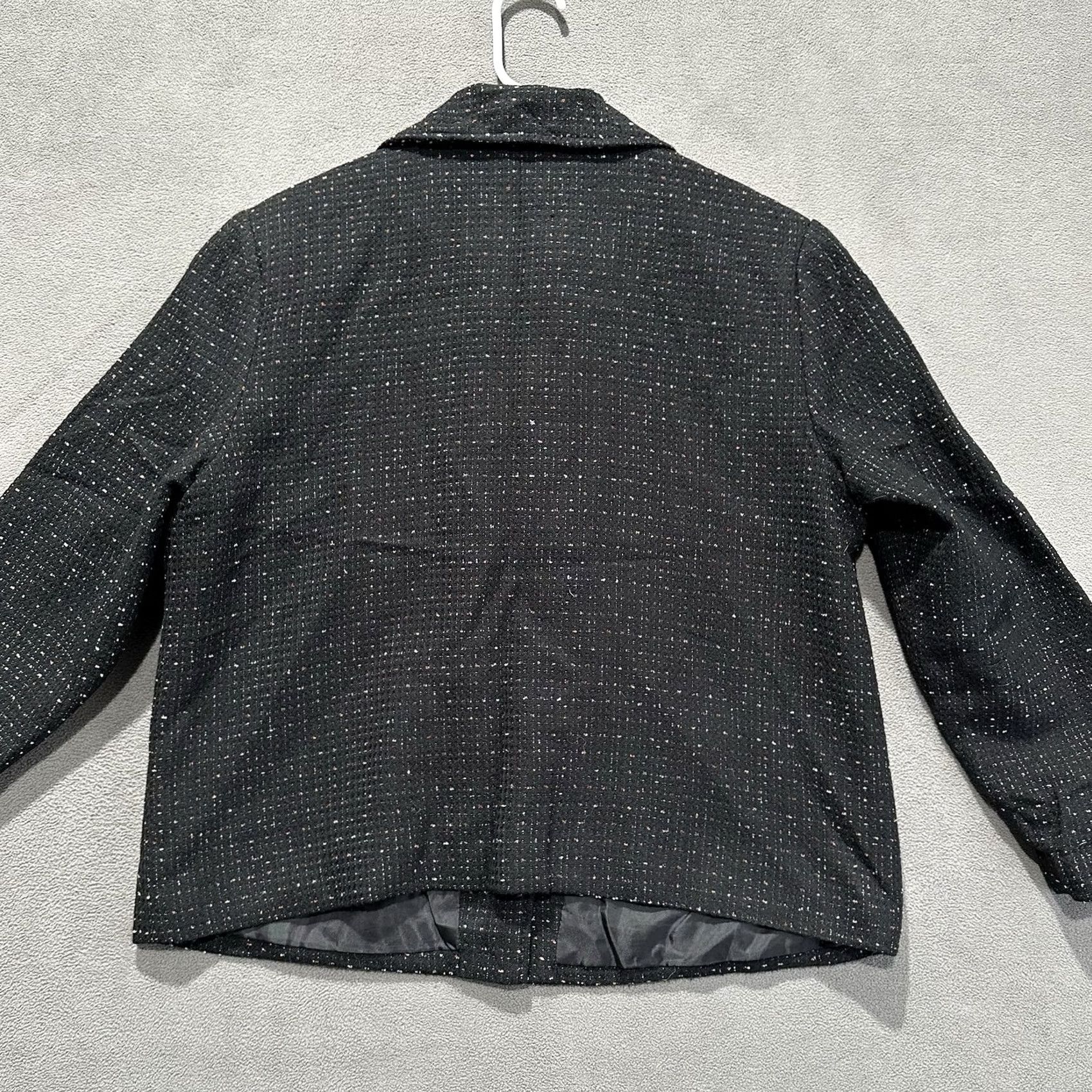 Vintage Briggs Blazer Womens Petite PL Black Solid Knit Lightweight Business Casual Career EUC Size L / US 10 / IT 46 - 2 Thumbnail