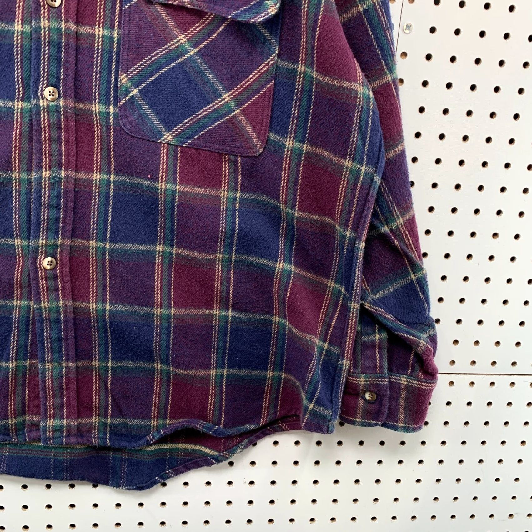 Vintage VINTAGE Gander Mountain Button Shirt Mens XL Purple Plaid Heavyweight Outdoor Shirt Mens XL Purple Plaid Heavyweight Outdoor Size US XL / EU 56 / 4 - 6 Thumbnail