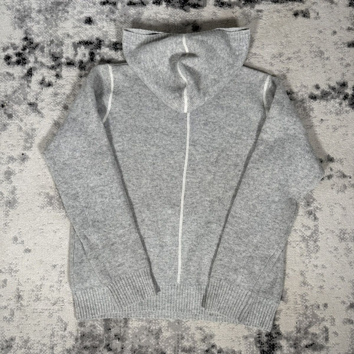 Peak Performance Vintage Peak Performance Buck Hood Lambswool Hooded Sweater Size US L / EU 52-54 / 3 - 2 Thumbnail