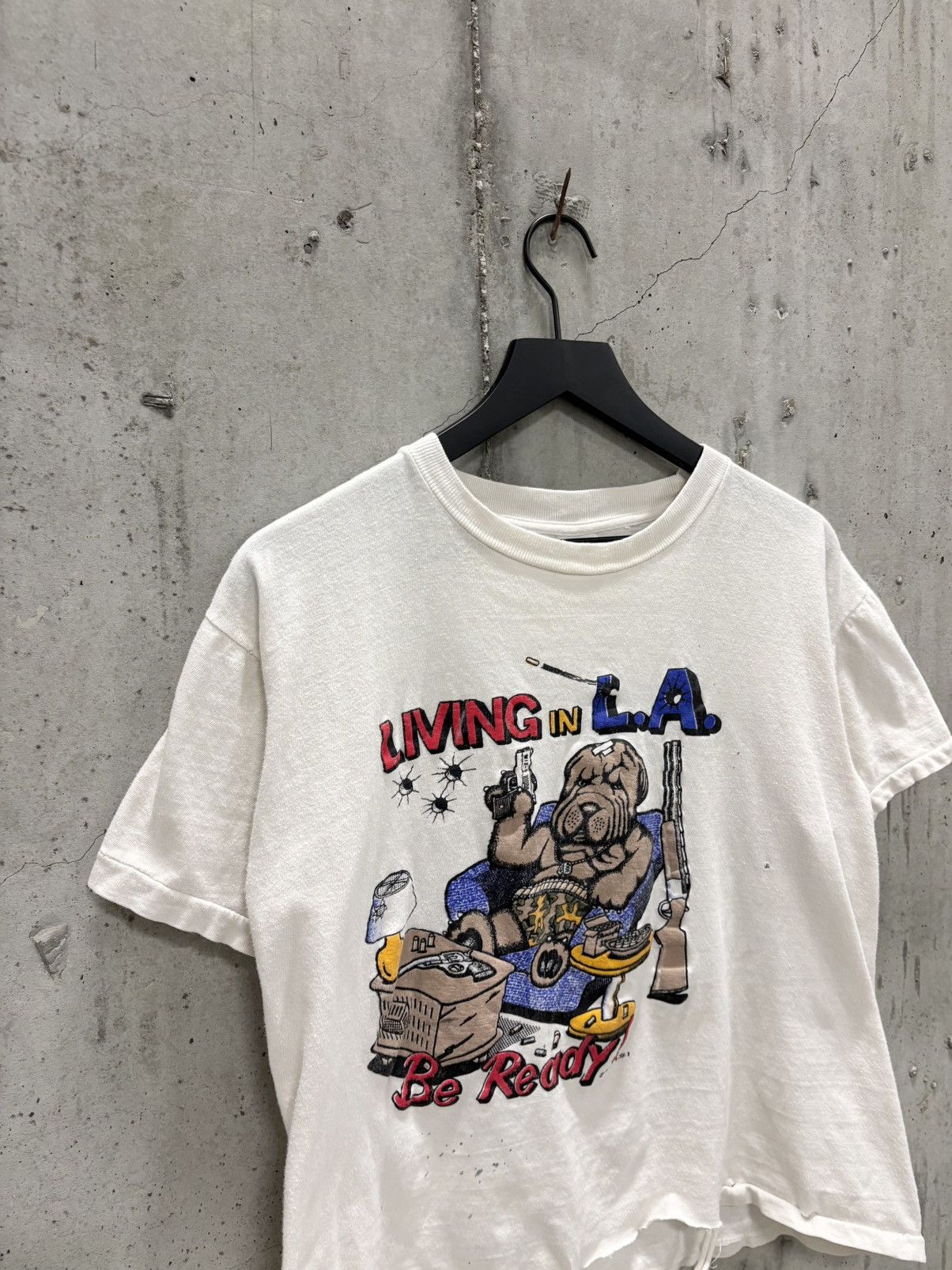 Vintage Vintage Living In LA Shirt Thrashed Faded Grunge Band Boxy Size US M / EU 48-50 / 2 - 3 Thumbnail