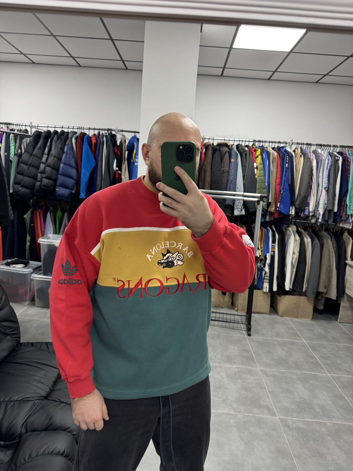 Adidas Vintage Adidas Barcelona Dragons NFL 90s Sweatshirt Men Size US L / EU 52-54 / 3 - 3 Thumbnail