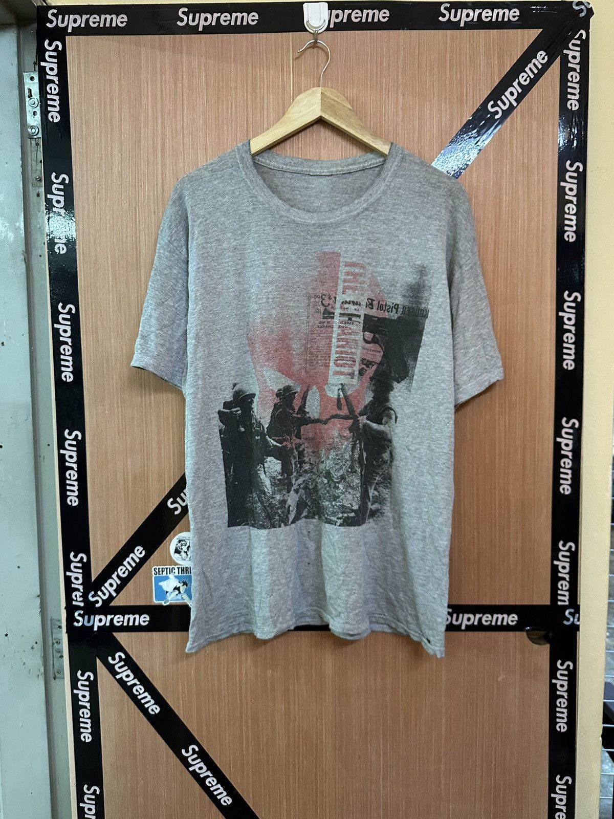 Vintage Vintage 90's The Chariot " Patriot " Military Distrssed Tees Size US M / EU 48-50 / 2 - 1 Thumbnail