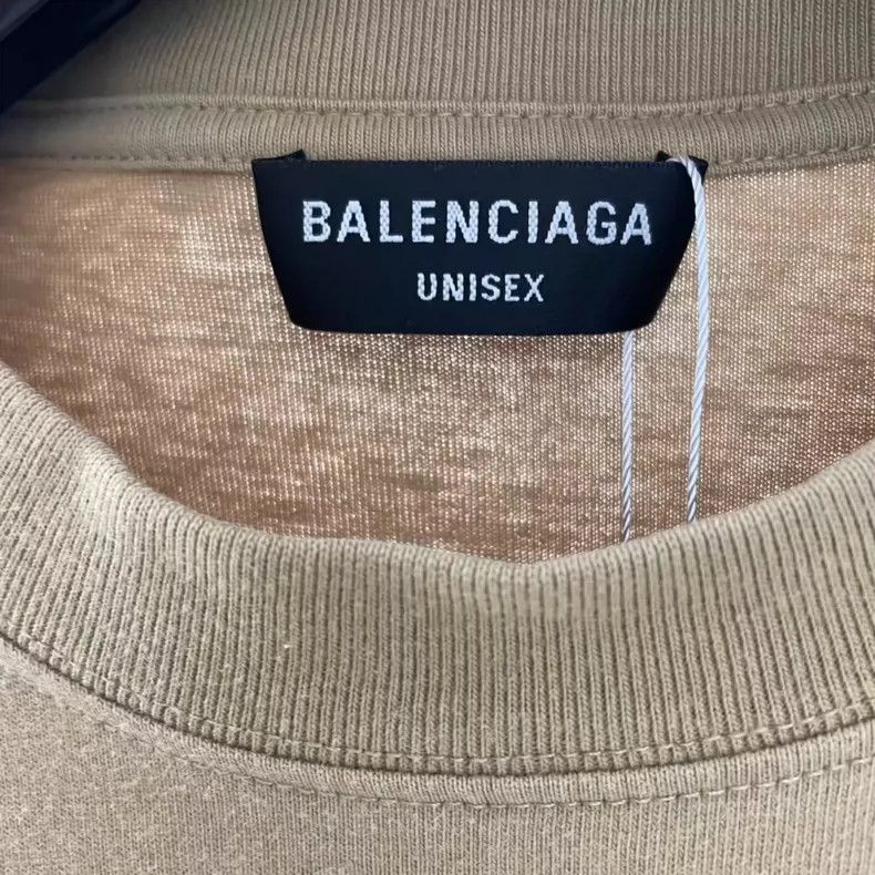 Balenciaga Balenciaga Co-branded WFP khaki print short sleeves Size US S / EU 44-46 / 1 - 4 Thumbnail