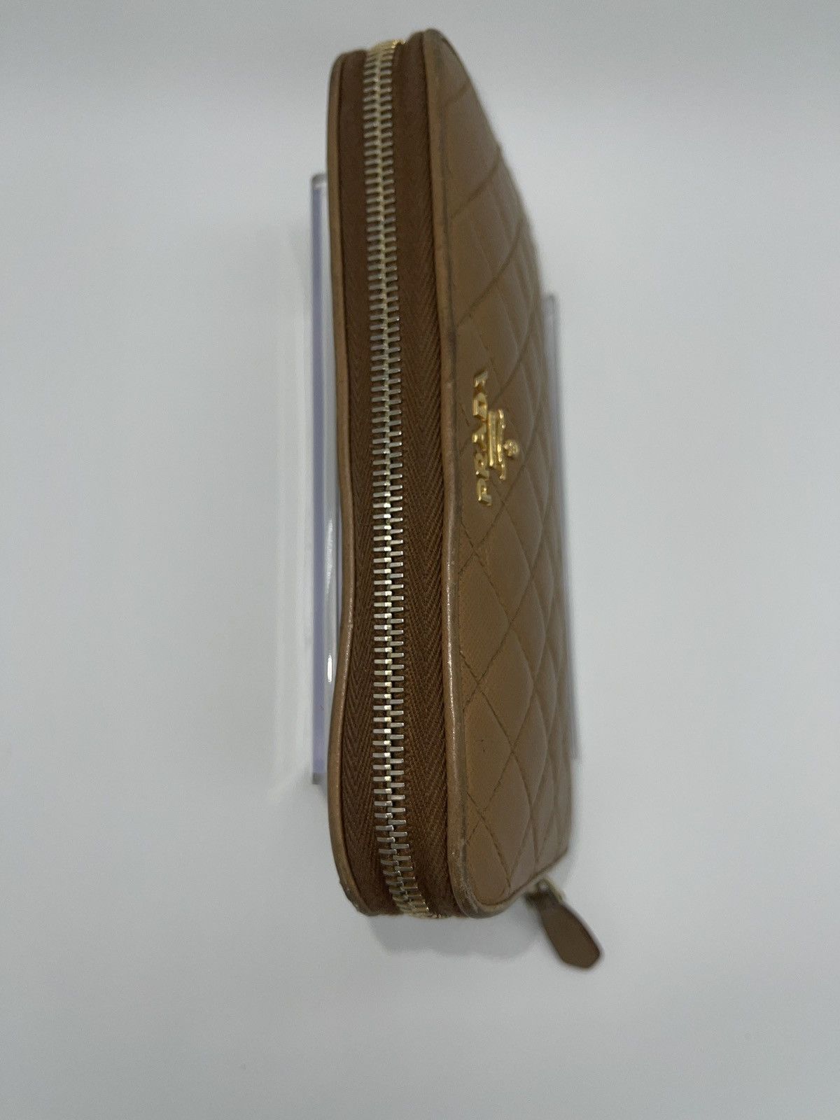 Prada Rare Prada Quilted Diamond Stitch Leather Wallet Camel Size ONE SIZE - 4 Thumbnail