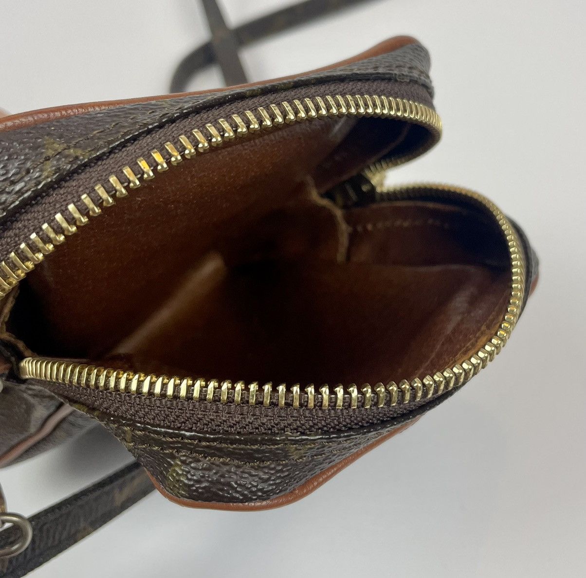 Louis Vuitton Louis Vuitton Danube Size ONE SIZE - 9 Thumbnail