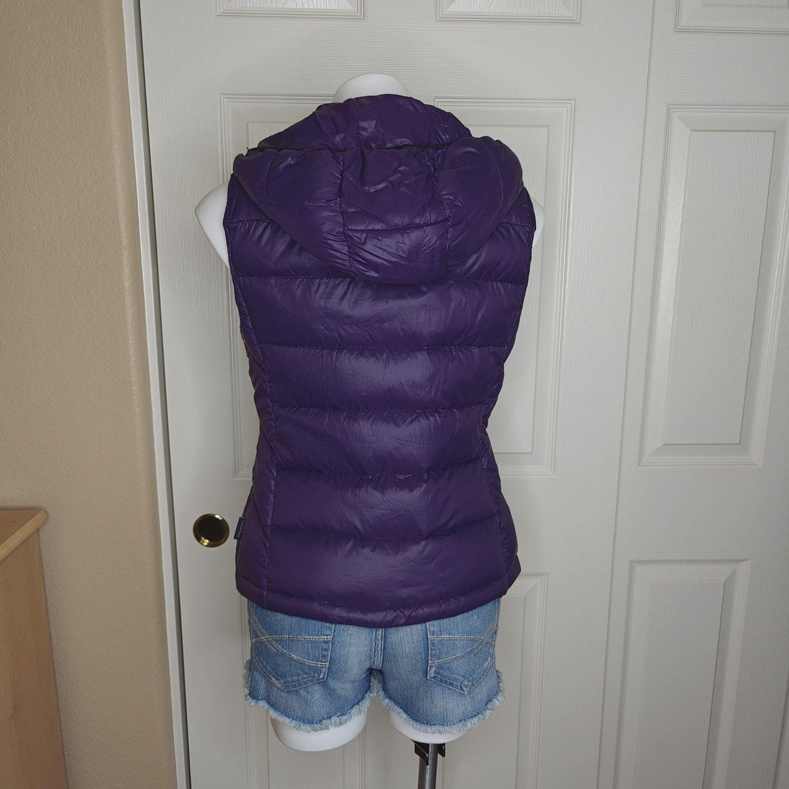 Calvin Klein purple packable down puffer vest with hoodie sz XS Size XS / US 0-2 / IT 36-38 - 4 Thumbnail