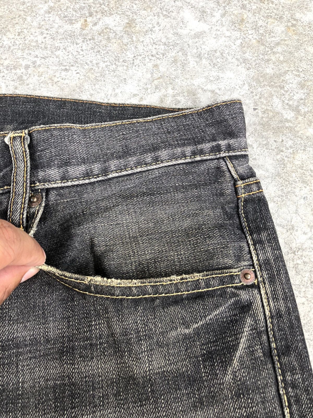 If Six Was Nine Japanese Uniqlo Flared Jeans Distressed Jeans Size US 33 - 16 Thumbnail