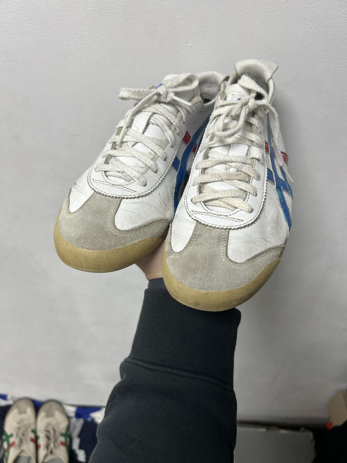 Asics Vintage Asics Onitsuka Tiger Low Top Sneakers Size US 9 / EU 42 - 5 Thumbnail