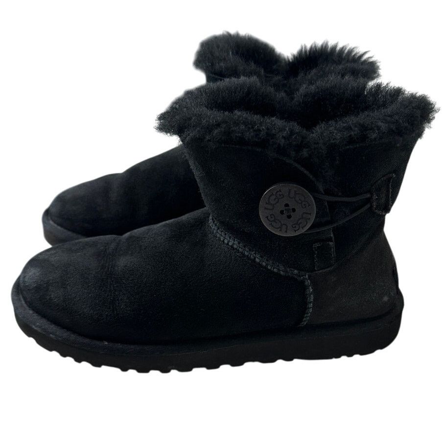 Ugg UGG Black Suede Furry Mini Bailey Button Ankle Boot 6 Size US 6 / IT 36 - 1 Thumbnail