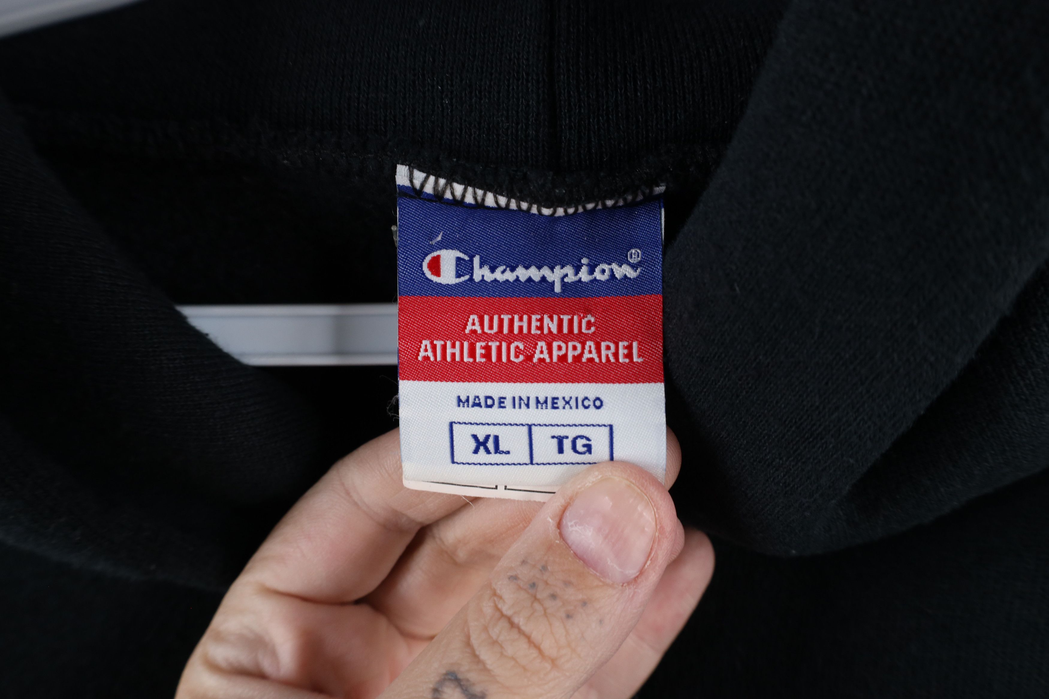 Champion × Vintage Vintage 90s Champion Out Heavyweight Hoodie Sweatshirt Black Size US XL / EU 56 / 4 - 7 Thumbnail