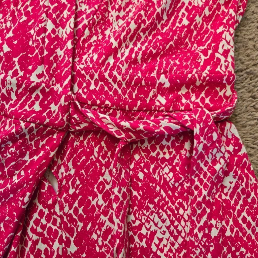 Diane von Furstenberg DVF Fuschia wrap romper Size 2 Pink display picture 1