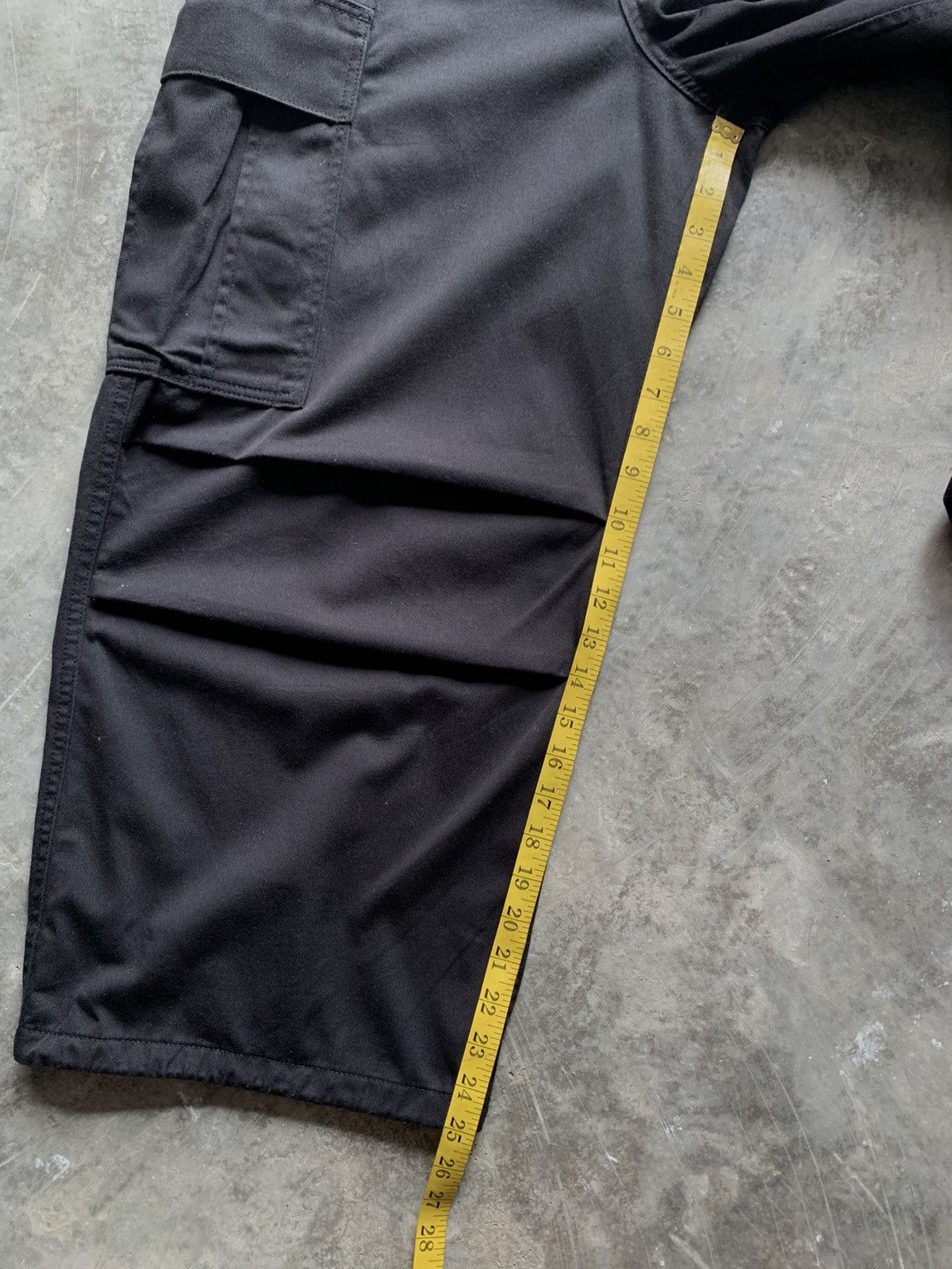 GU × Japanese Brand × Yohji Yamamoto Gu Super Wide Yohji Yamamoto Style Cargo Pants Size US 30 / EU 46 - 11 Thumbnail