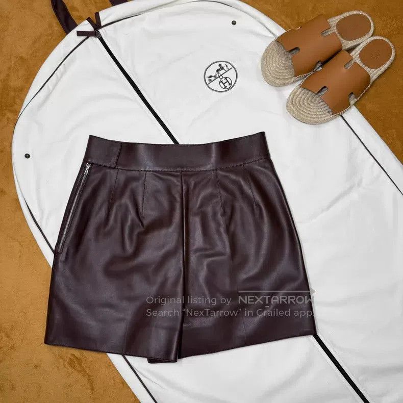 Hermes Hermes Burgundy Sheepskin Waist Chain Short Pants Size 25" / US 0 / IT 36 - 2 Thumbnail