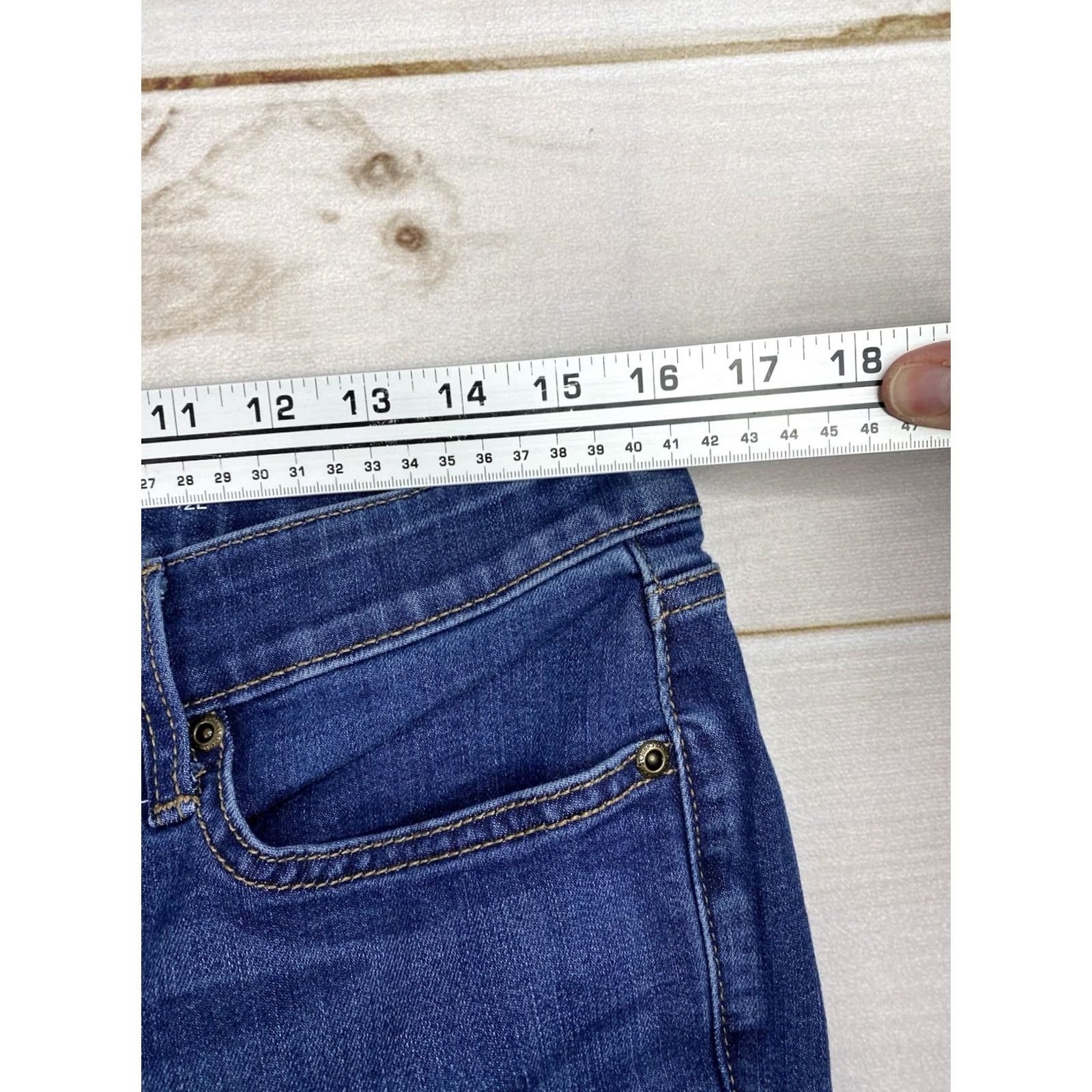 Vintage St John's Bay Jeans Womens 12 Tall Straight Denim Blue 5-Pocket Stretch MId Rise Vintage No N/A Size 34" / US 12 / IT 48 - 6 Thumbnail
