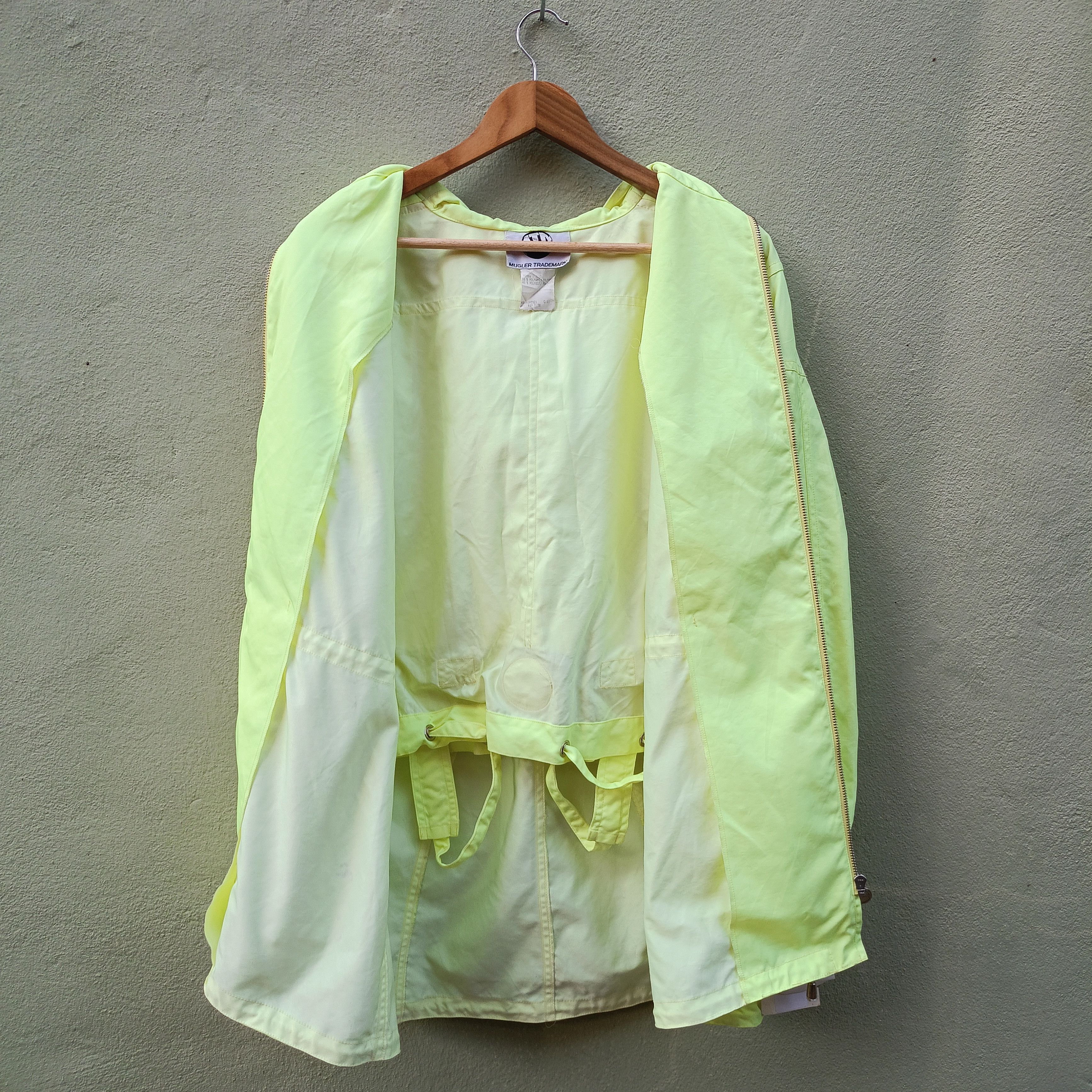 Japanese Brand MUGLER JACKET/BAG Size US XL / EU 56 / 4 - 2 Thumbnail