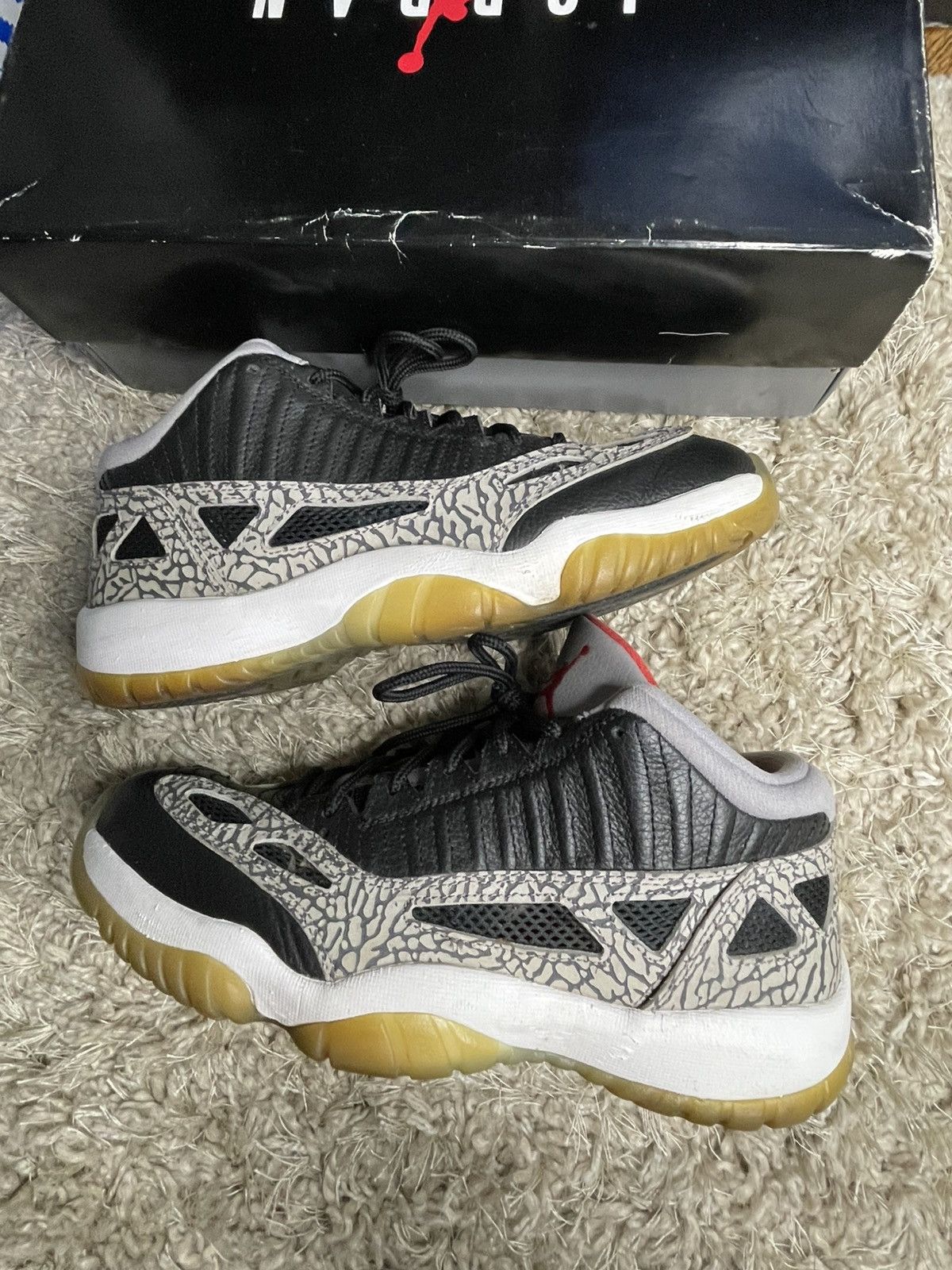Jordan Brand Jordan 11 Low IE Black Cement Size US 9 / EU 42 - 2 Thumbnail