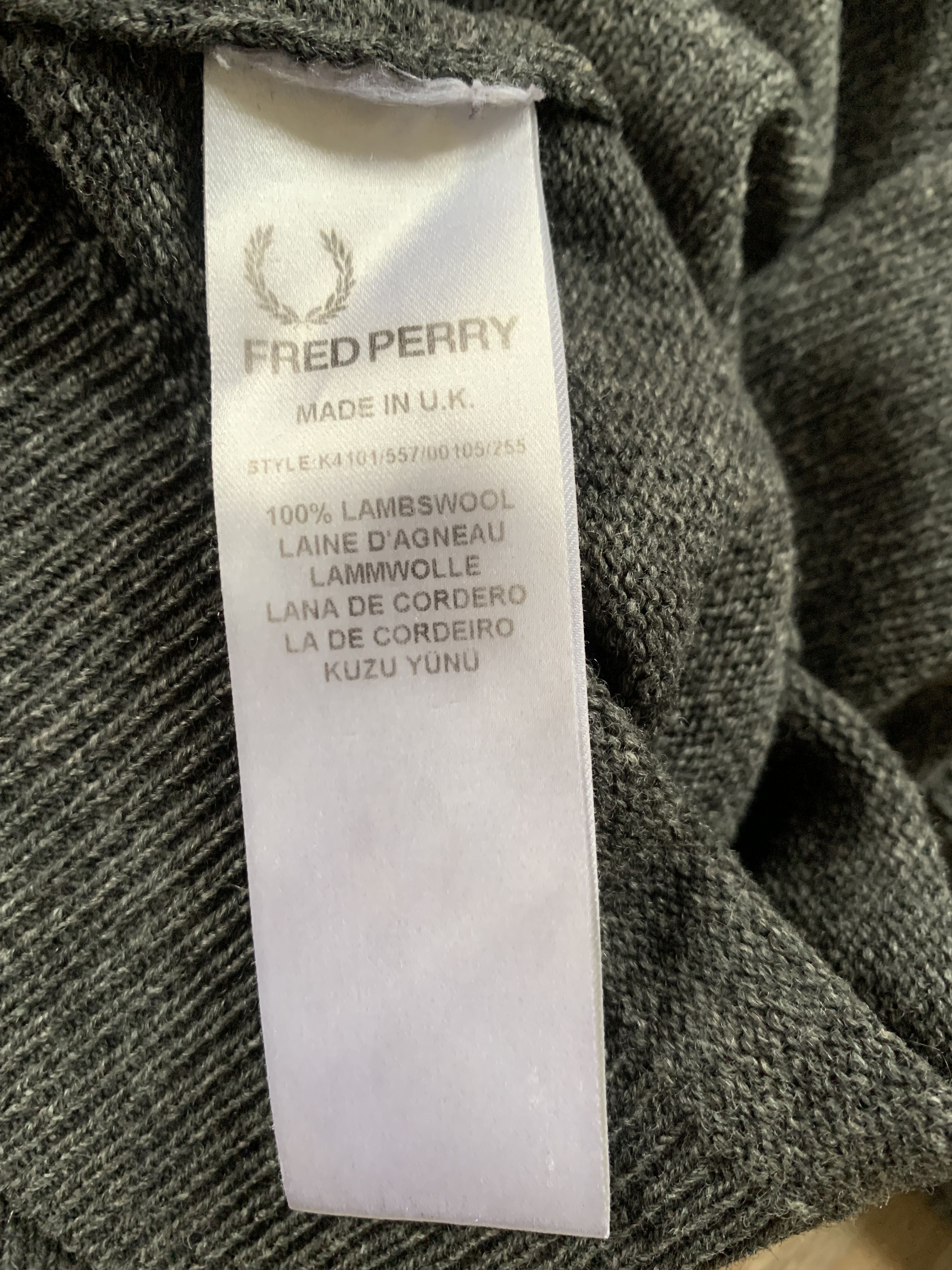 Fred Perry Fred Perry Lambs Wool V Neck Sweater Pullover Size US L / EU 52-54 / 3 - 8 Thumbnail