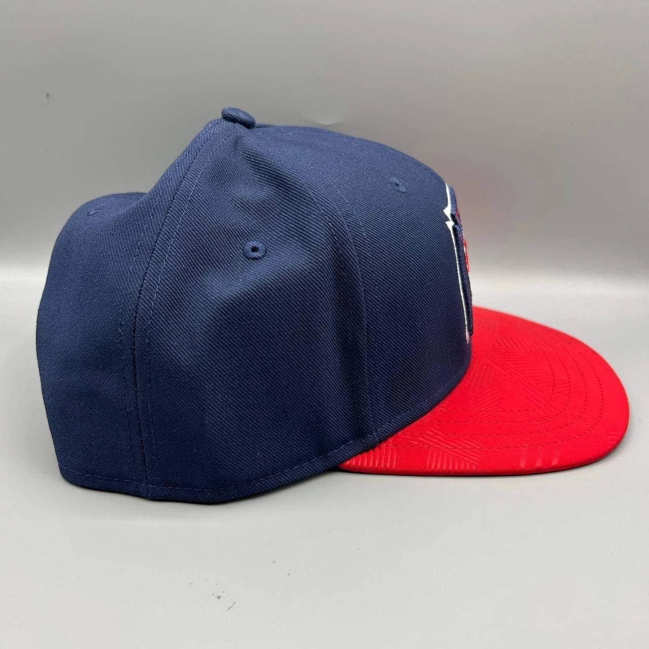 Other Chicago Fire Hat Men Embroidered Fanatics Snap Back Cap Size ONE SIZE - 5 Thumbnail