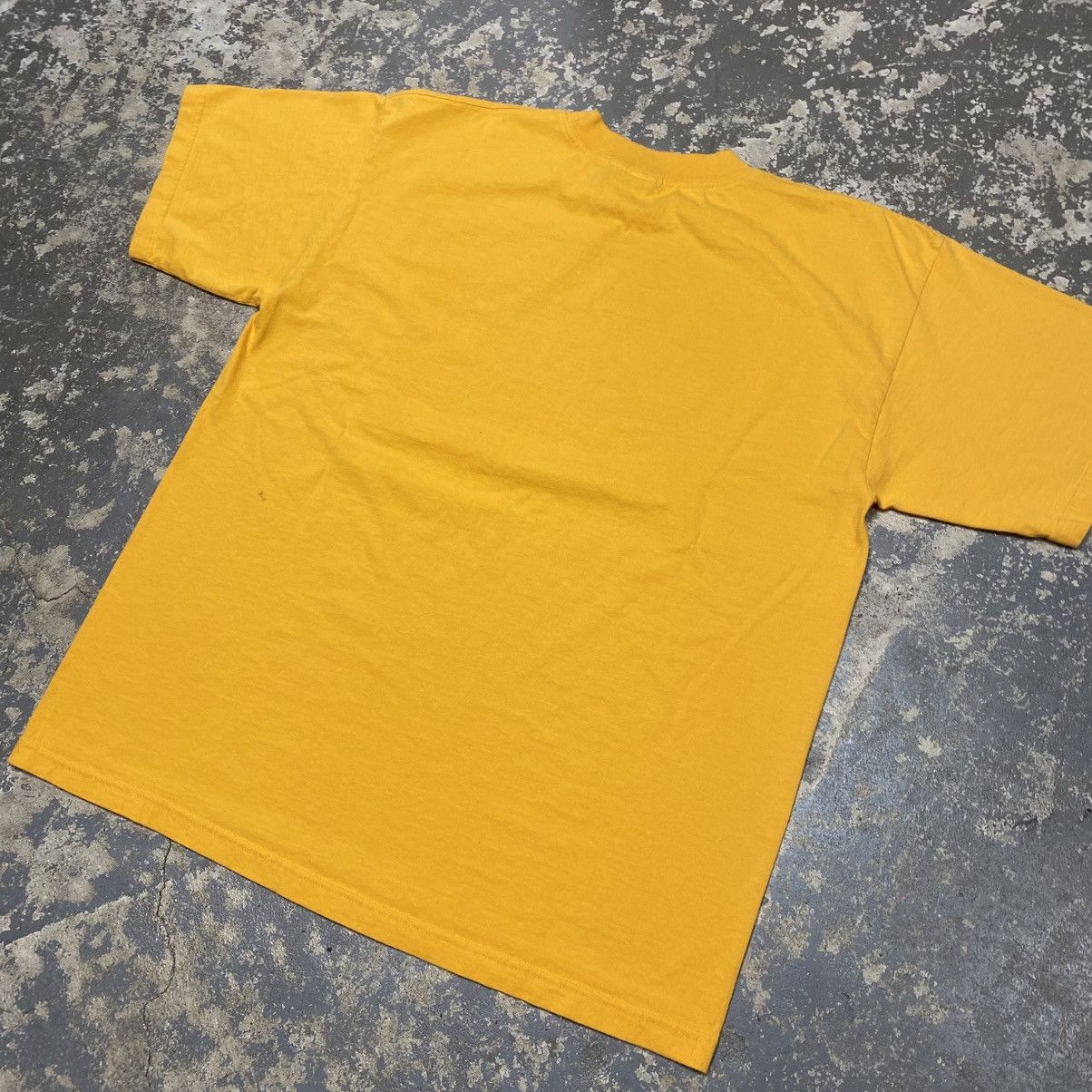 Unsound Rags × Vintage Vintage Caution Mosh Pit To The Edge Skate Funny Tshirt Size US XL / EU 56 / 4 - 7 Thumbnail