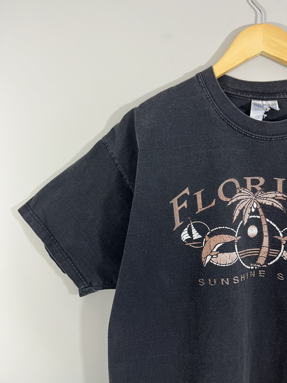 Vintage Florida Sun Faded Black Distressed Tee Size US XL / EU 56 / 4 - 5 Thumbnail