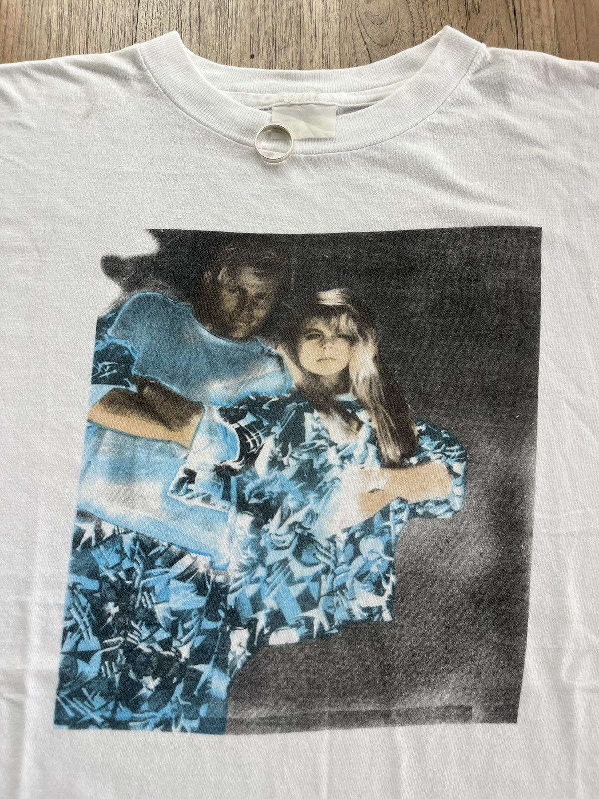 Vintage Vintage Photo Art promo Product 90’s T-shirt Size US XL / EU 56 / 4 - 6 Thumbnail