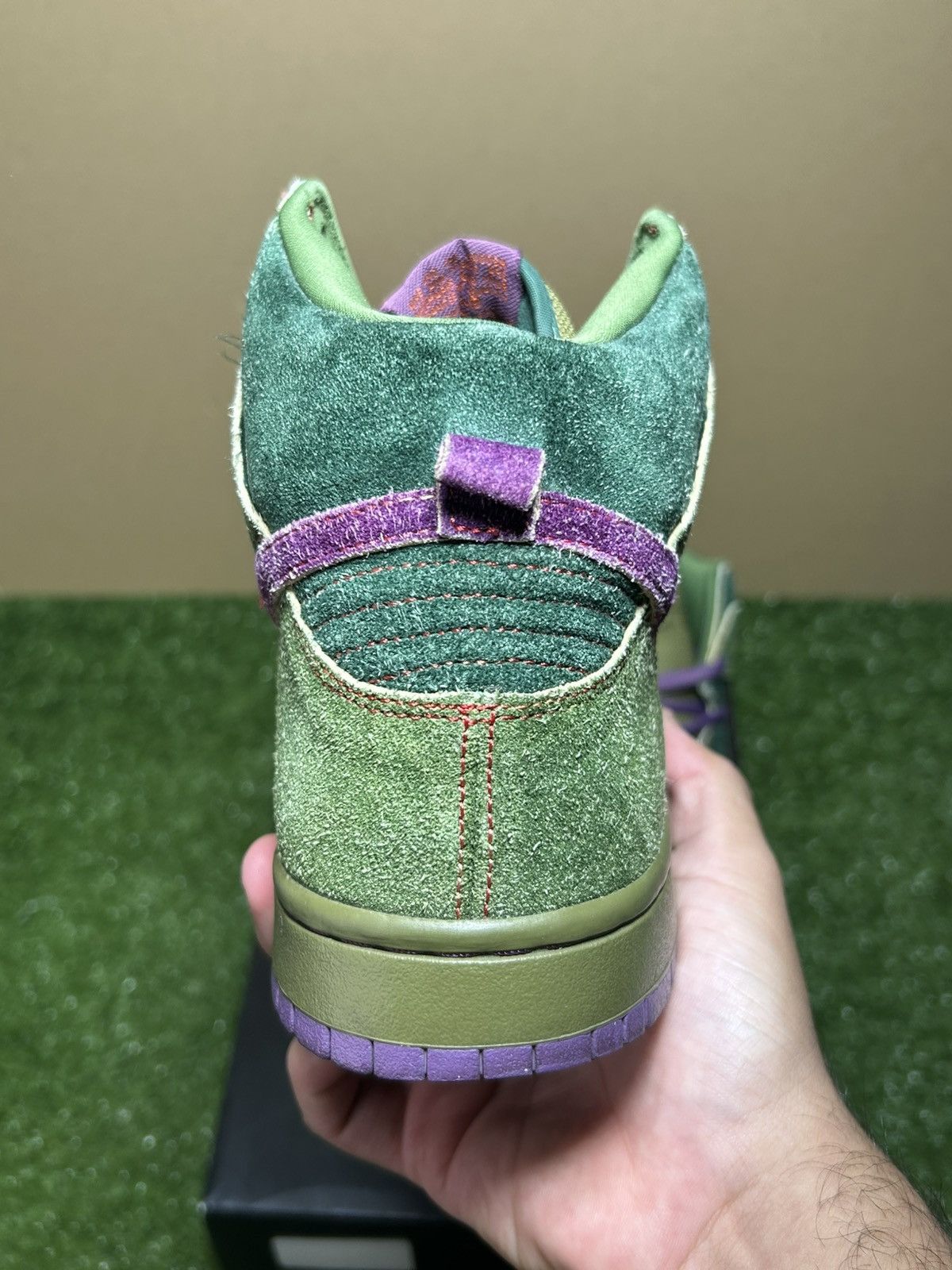 Nike Nike SB Skunk 420 Size US 10 / EU 43 - 8 Thumbnail