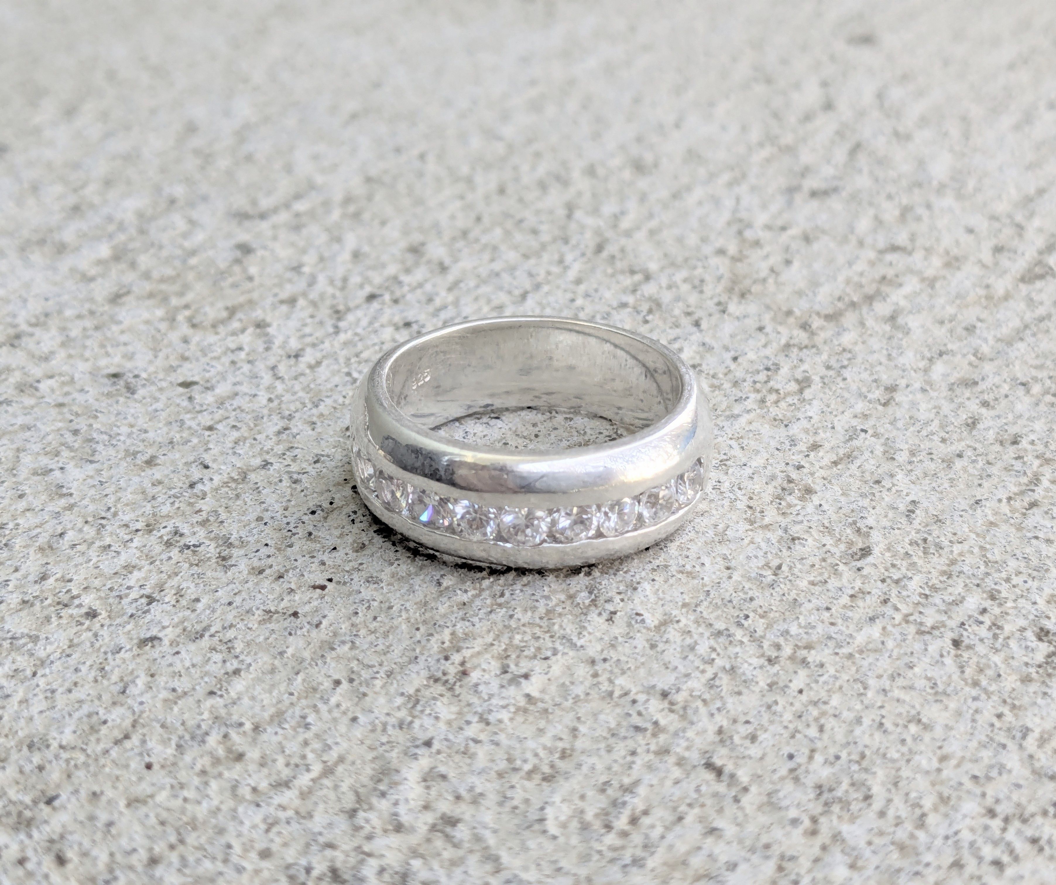 Jewelry Vintage Sterling Silver Ring CZ 9.75 Channel Wedding Band Size ONE SIZE - 2 Thumbnail
