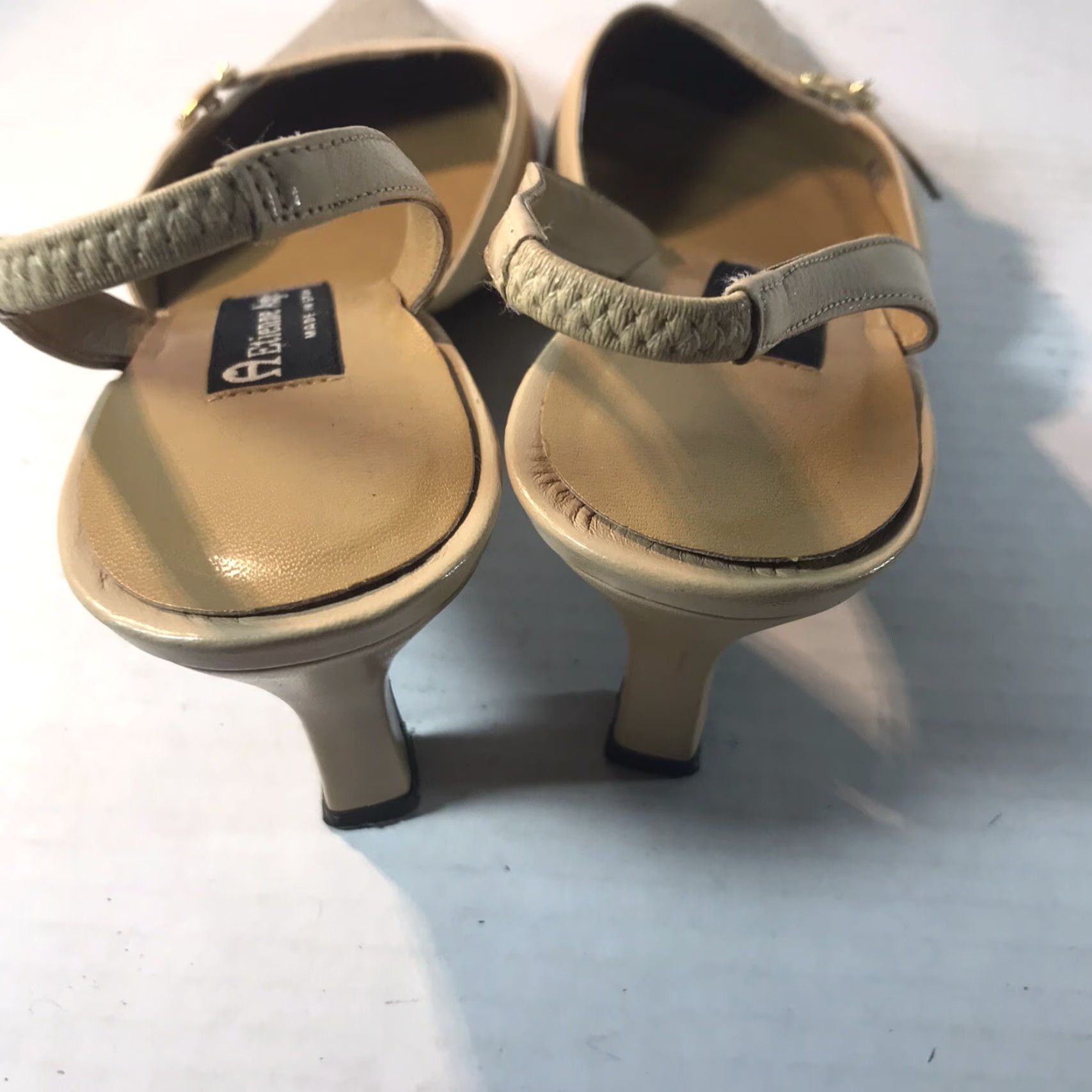 Etienne Aigner Etienne Aigner Beige Slingback Heels Womens Size 7.5M Mid Heel 2.5in Pointed Toe Spain Size US 8 / IT 38 - 4 Thumbnail