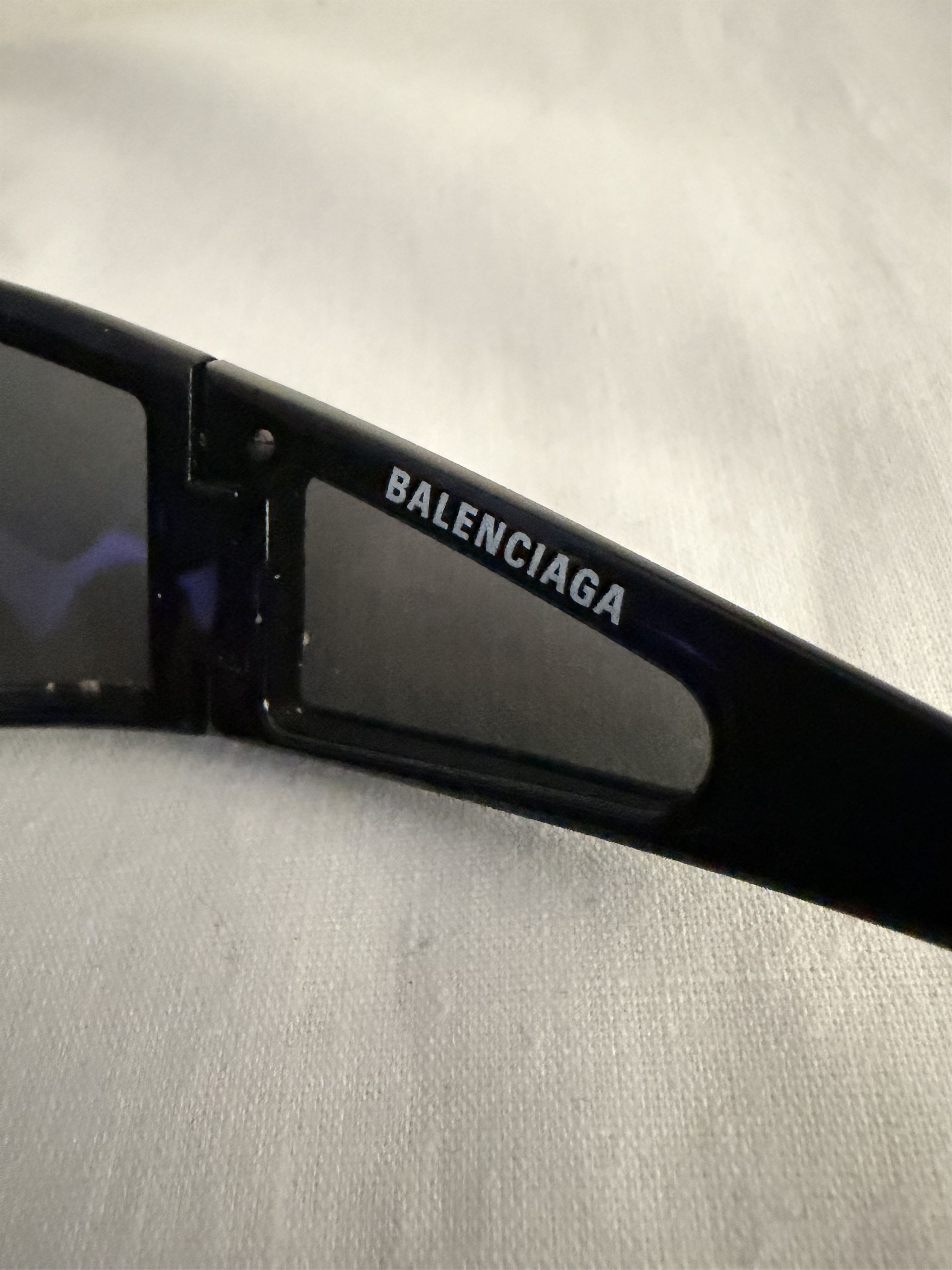 Balenciaga BB0123S Wrap Sunglasses (Color 001) Size ONE SIZE - 13 Thumbnail