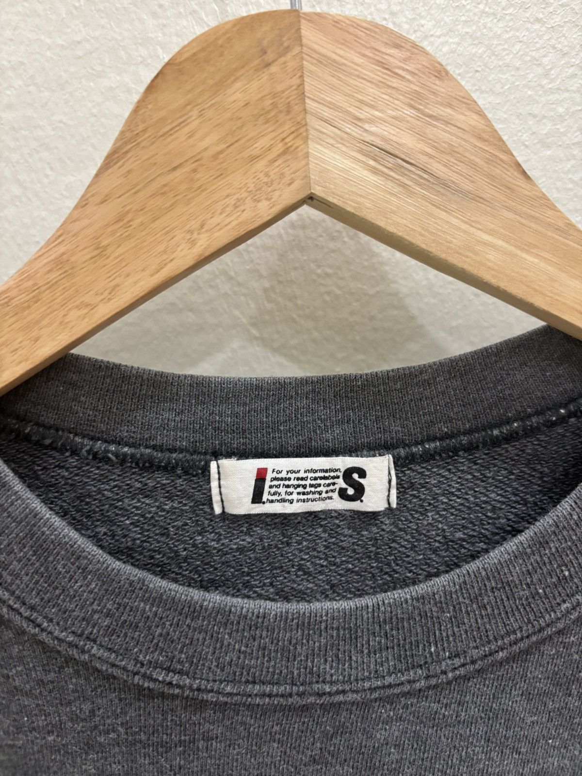 Issey Miyake 𝐕𝐢𝐧𝐭𝐚𝐠𝐞 𝐈𝐒 𝐂𝐡𝐢𝐬𝐚𝐭𝐨 𝐓𝐬𝐮𝐦𝐨𝐫𝐢 ‘𝟖𝟒’𝟖𝟓 𝐀 & 𝐖 𝐂𝐨𝐥𝐥𝐞𝐜𝐭𝐢𝐨𝐧 Size US L / EU 52-54 / 3 - 4 Thumbnail