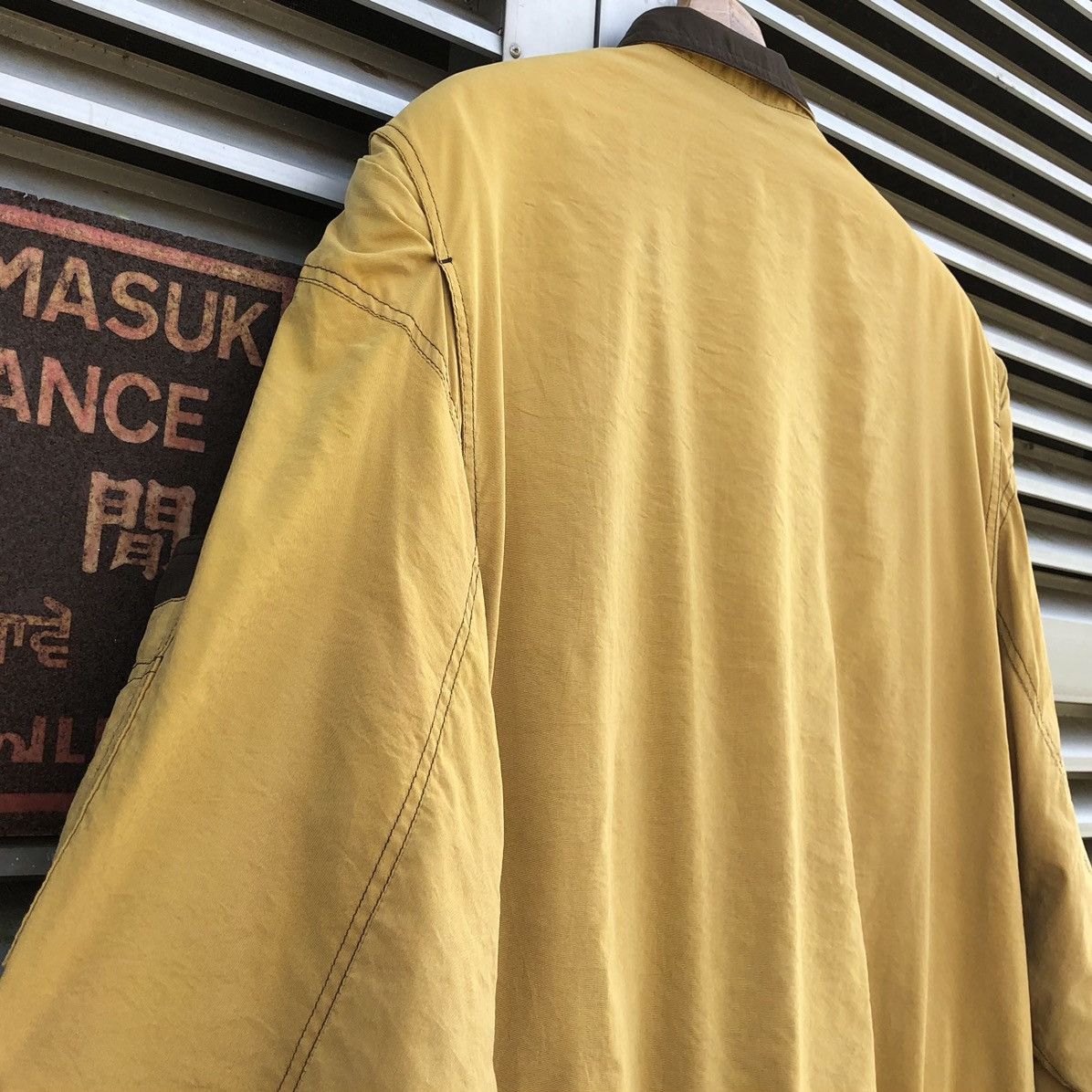 Mario Valentino Vintage Mario Valentino Italy Sun Faded Bomber Jacket Size US L / EU 52-54 / 3 - 16 Thumbnail