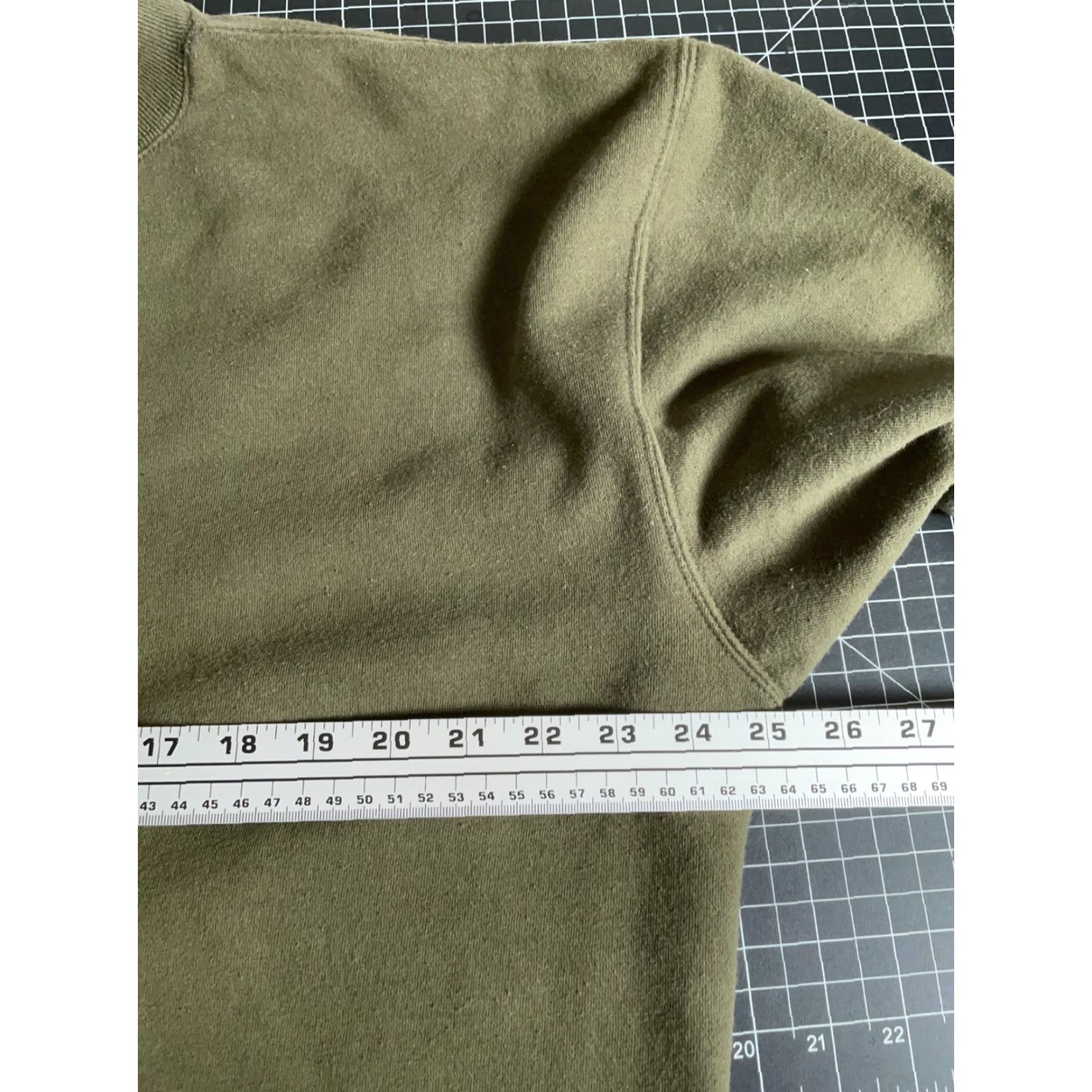 Vintage VINTAGE M&C Sports Sweatshirt Crewneck Green Embroidered Deer Nature Scenic XL Mens Pullover Wool-Heavyweight Cotton Blend Size US XL / EU 56 / 4 - 5 Thumbnail