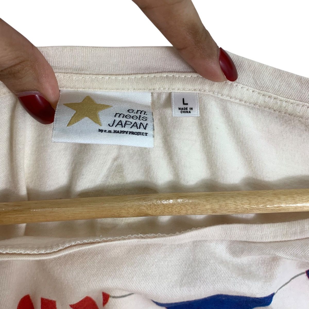 Uniqlo UNIQLO x E.M JAPAN Happy Project 2013 Collection Tee Shirt Size L / US 10 / IT 46 - 8 Thumbnail