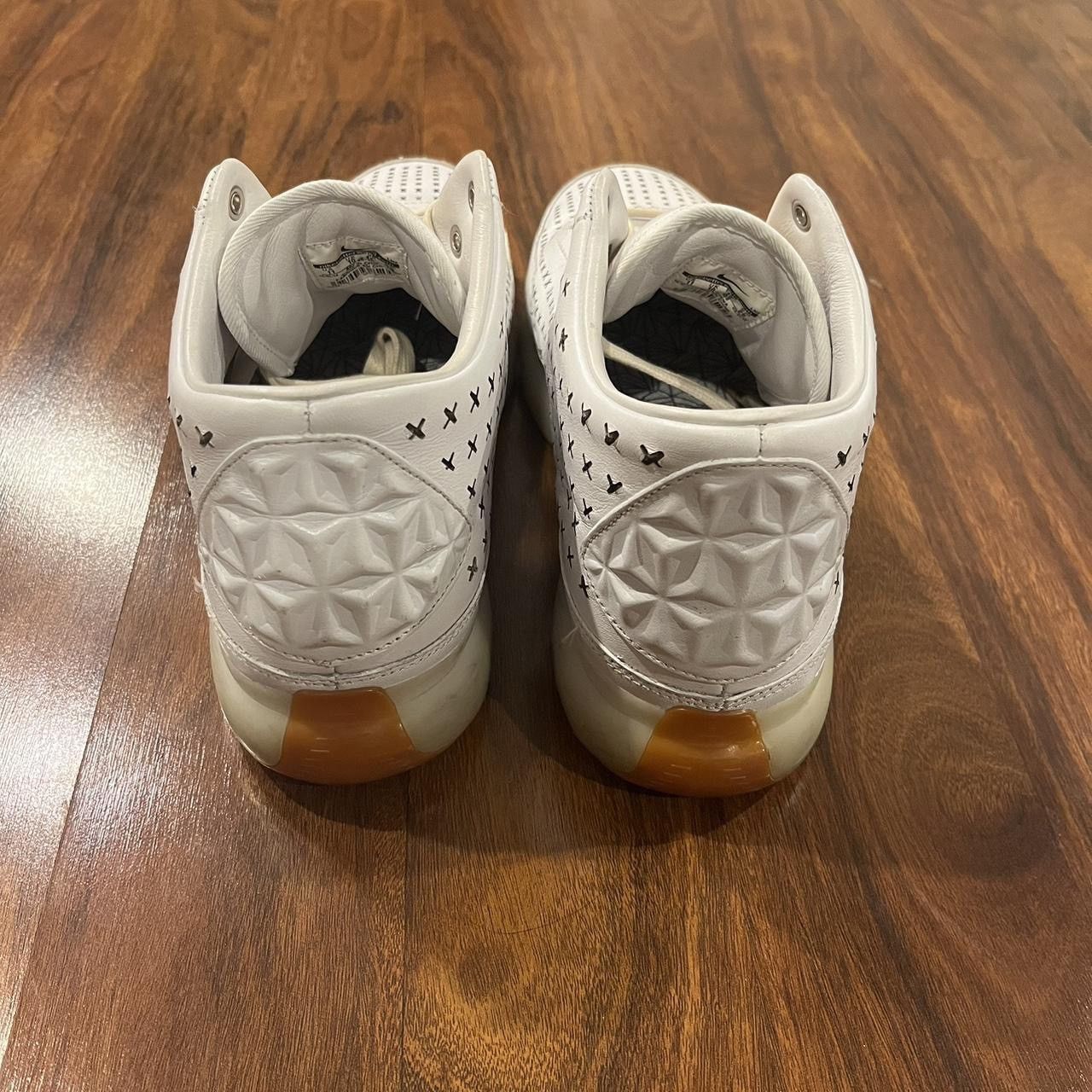 Nike Nike Kobe 10 Mid EXT White Gum 802366-100 Size US 11 / EU 44 - 4 Thumbnail