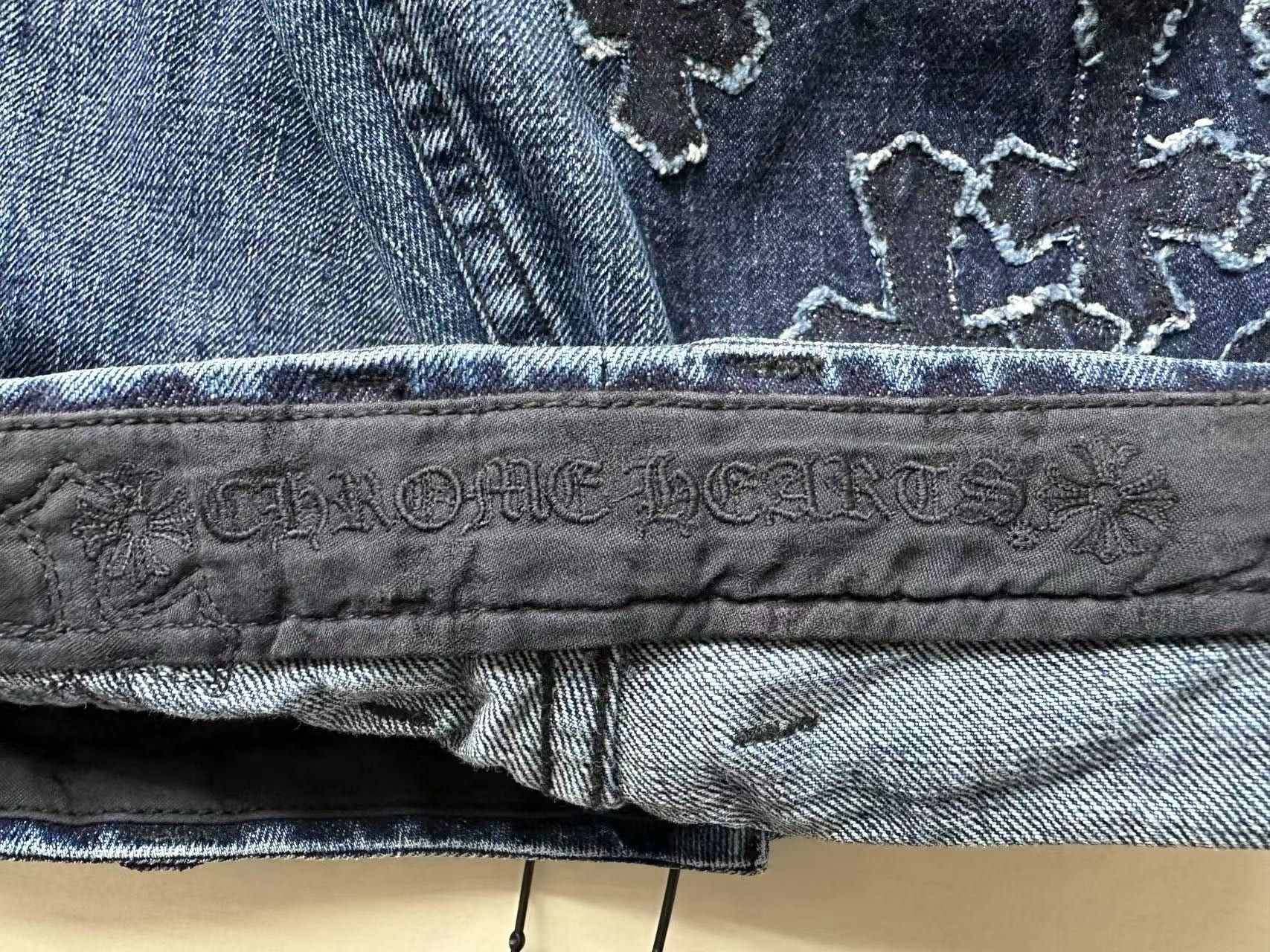 Chrome Hearts Chrome Hearts Cross Patch Denim Shorts Size 24" / US 00 / IT 34 - 8 Thumbnail